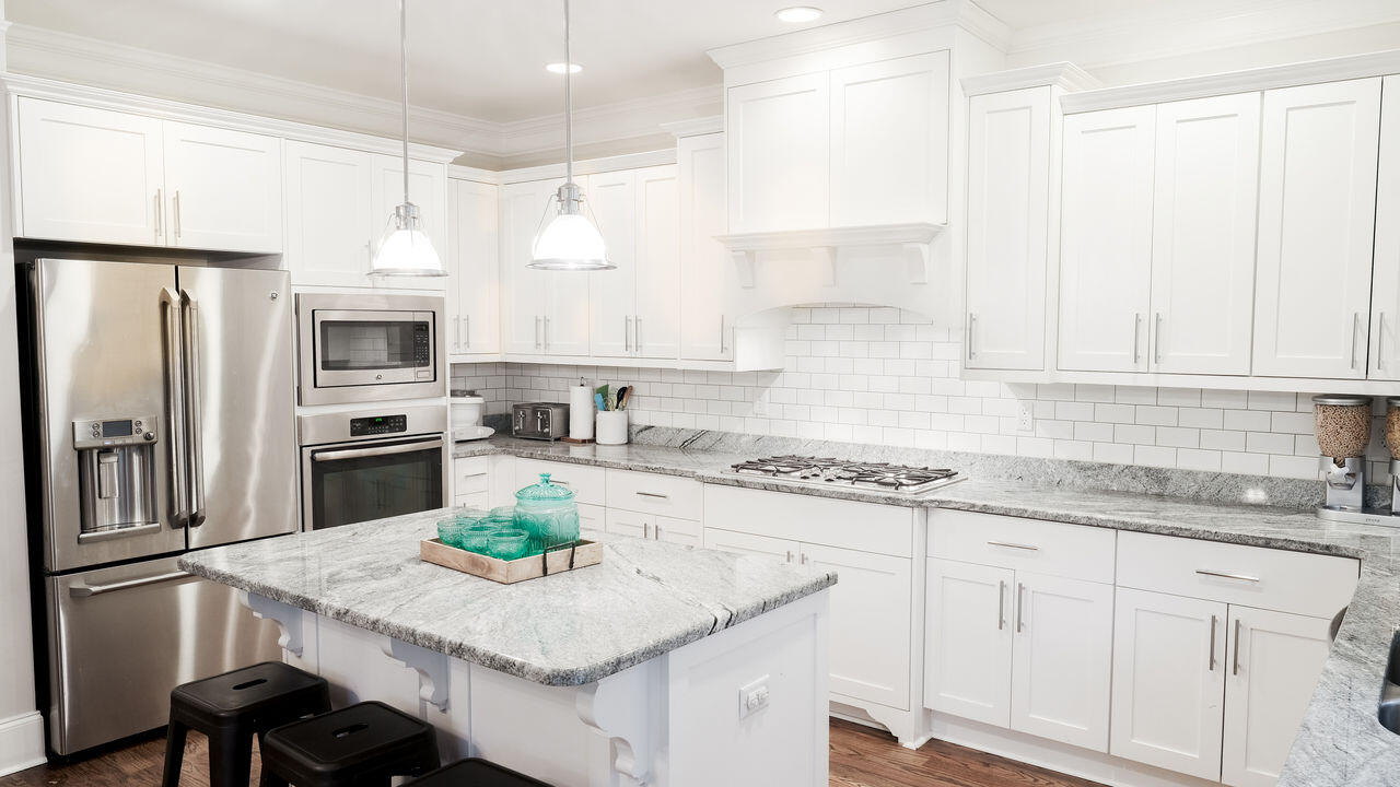 206 Dixon Court