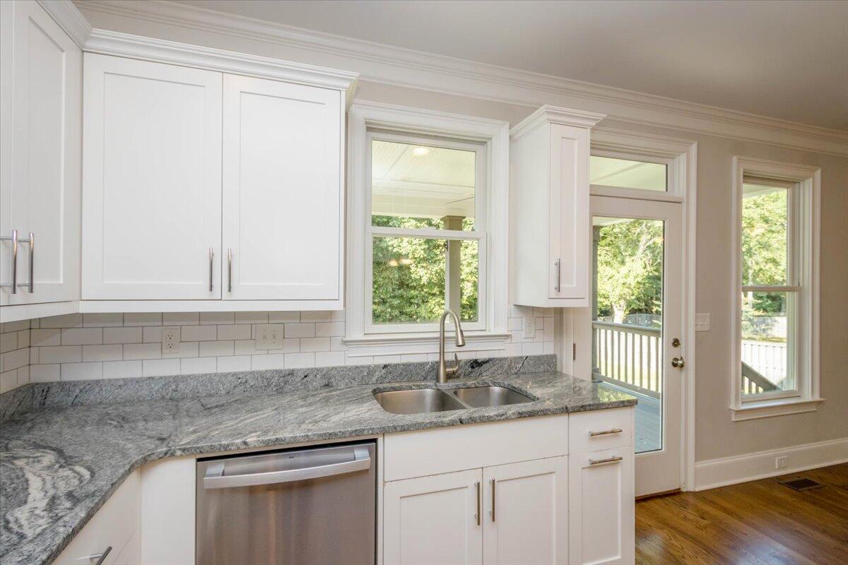 206 Dixon Court