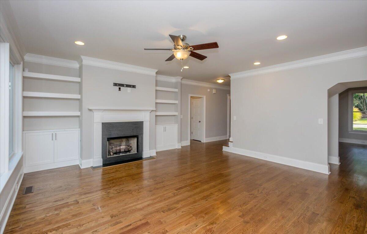 206 Dixon Court