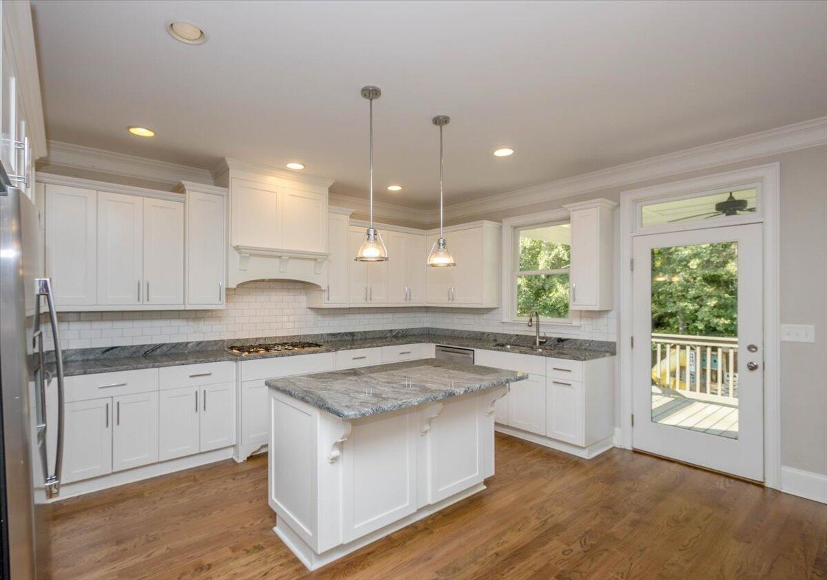 206 Dixon Court