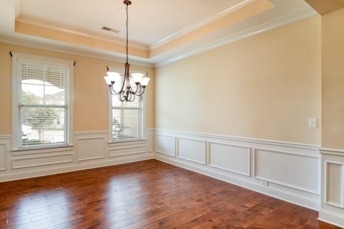 5619 Sunbury Loop