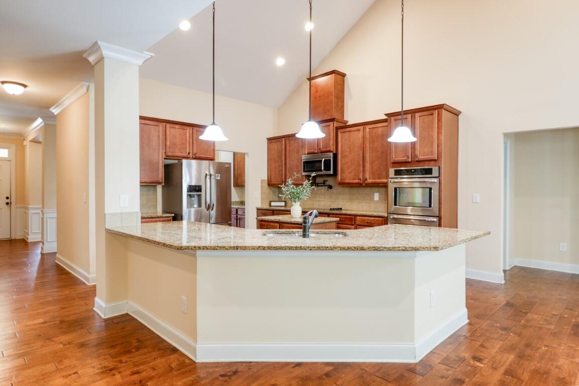 5619 Sunbury Loop