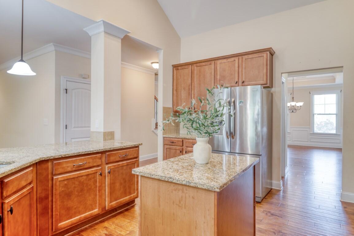 5619 Sunbury Loop