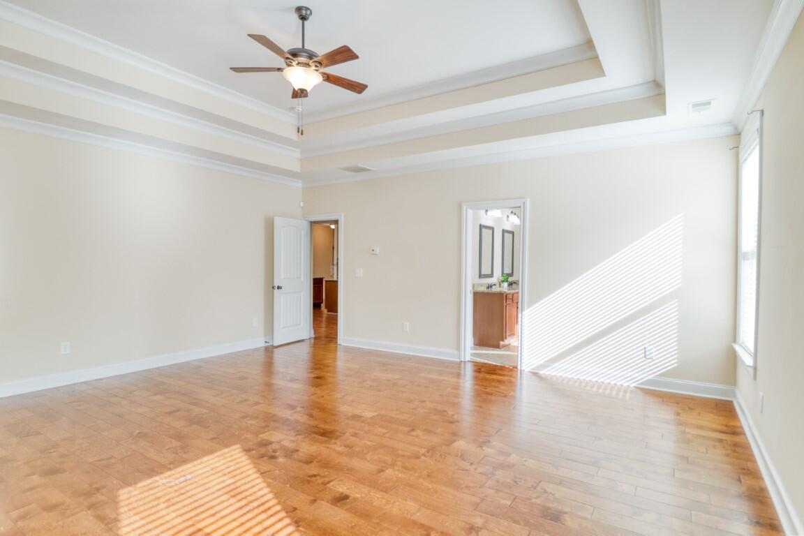 5619 Sunbury Loop