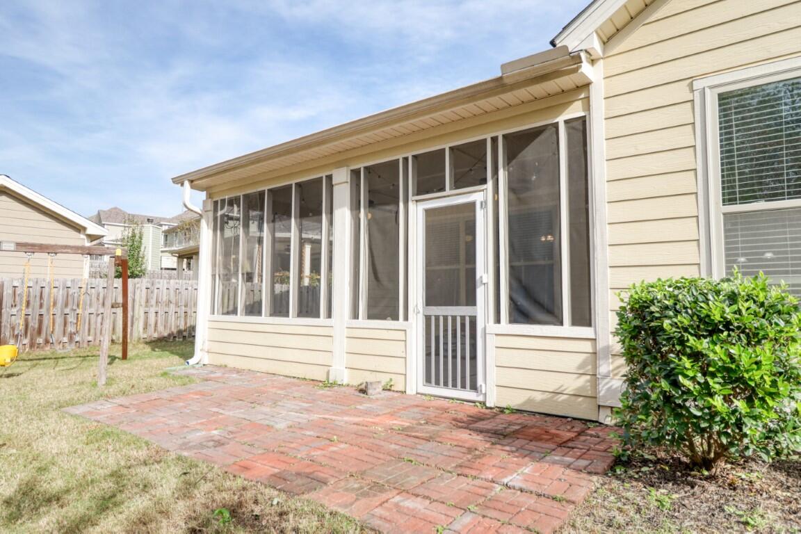 5619 Sunbury Loop