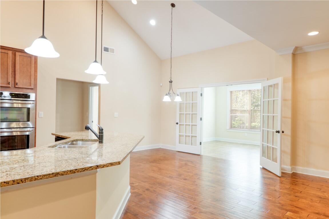 5619 Sunbury Loop