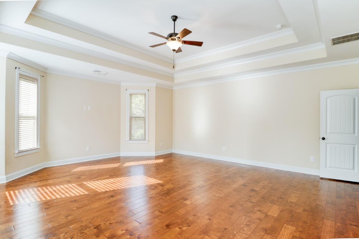 5619 Sunbury Loop