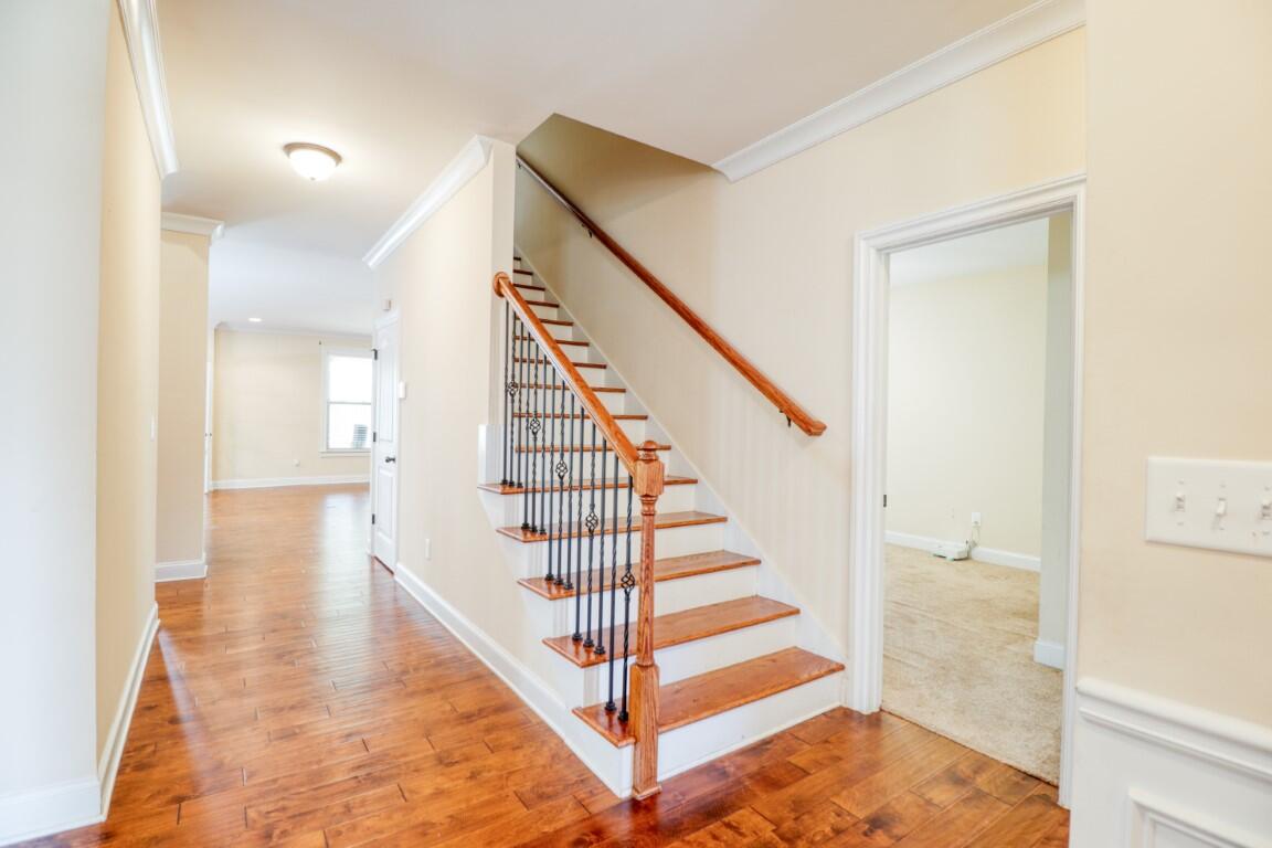 5619 Sunbury Loop