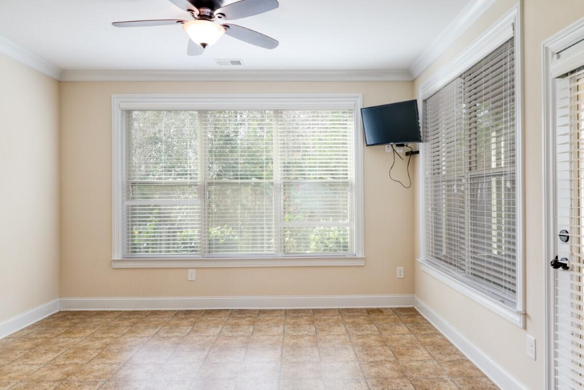 5619 Sunbury Loop