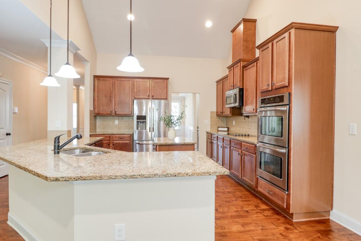 5619 Sunbury Loop