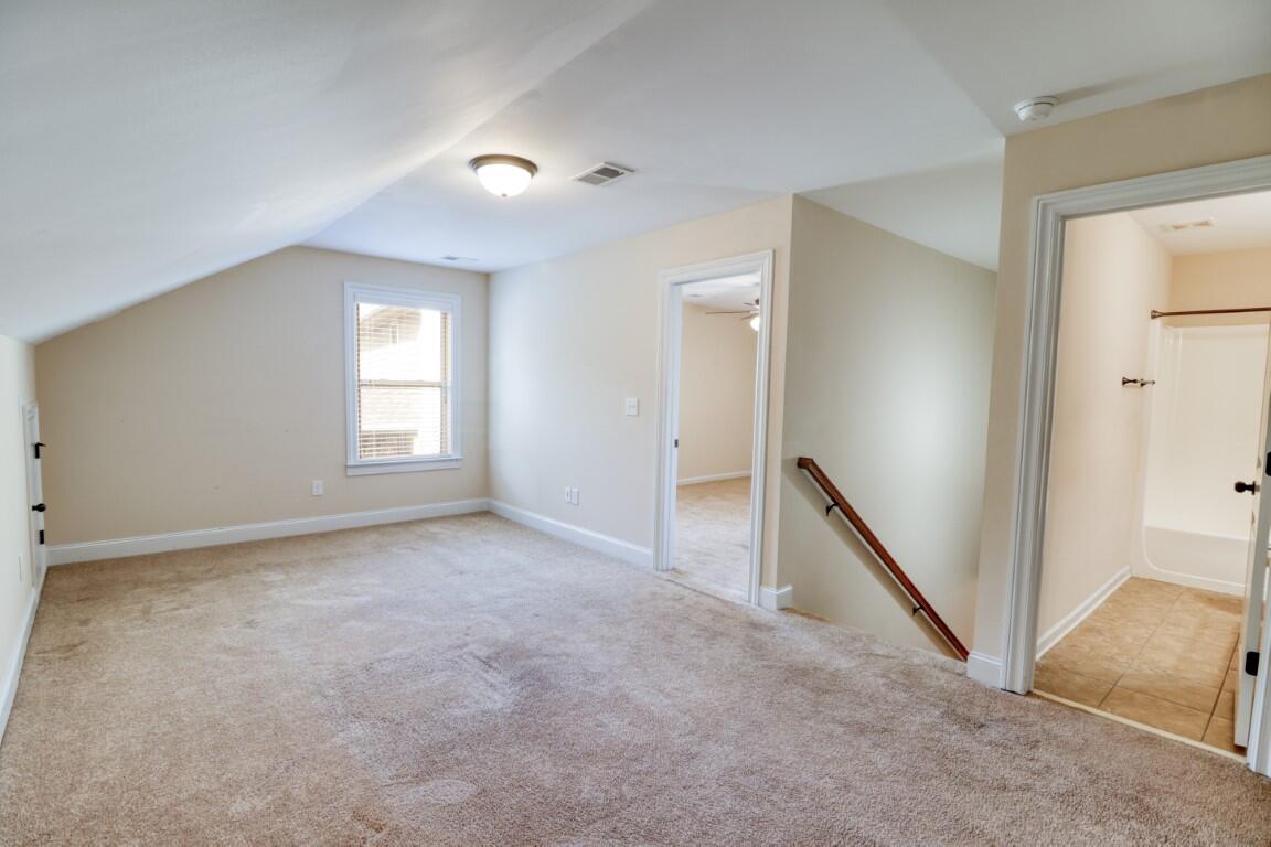 5619 Sunbury Loop
