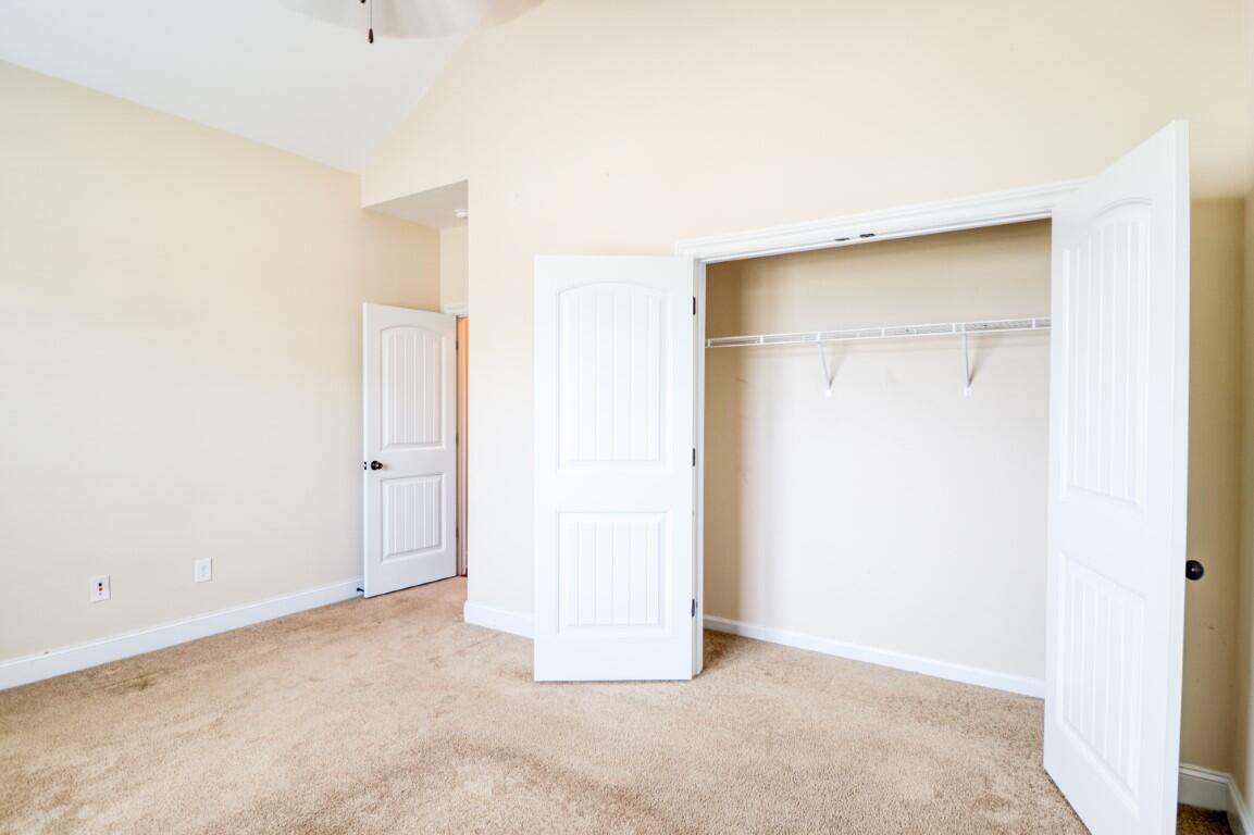 5619 Sunbury Loop