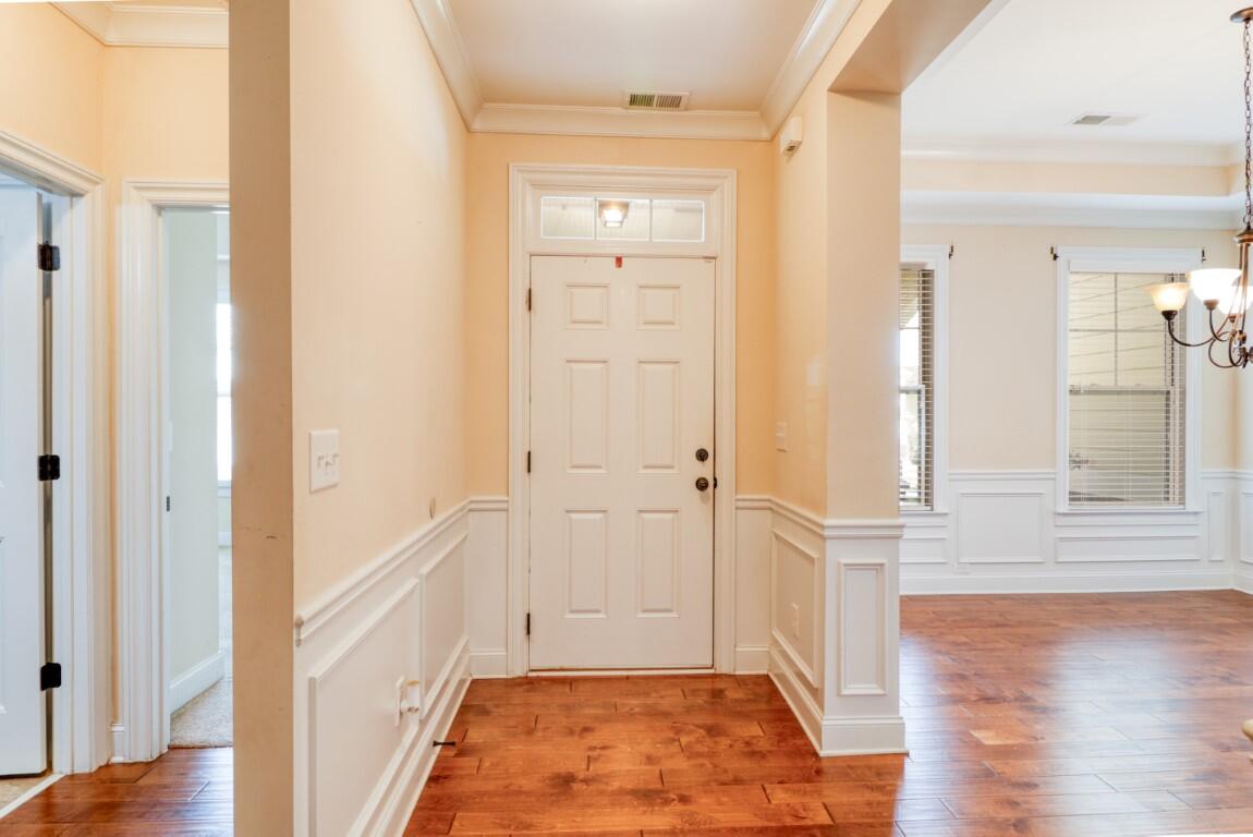 5619 Sunbury Loop