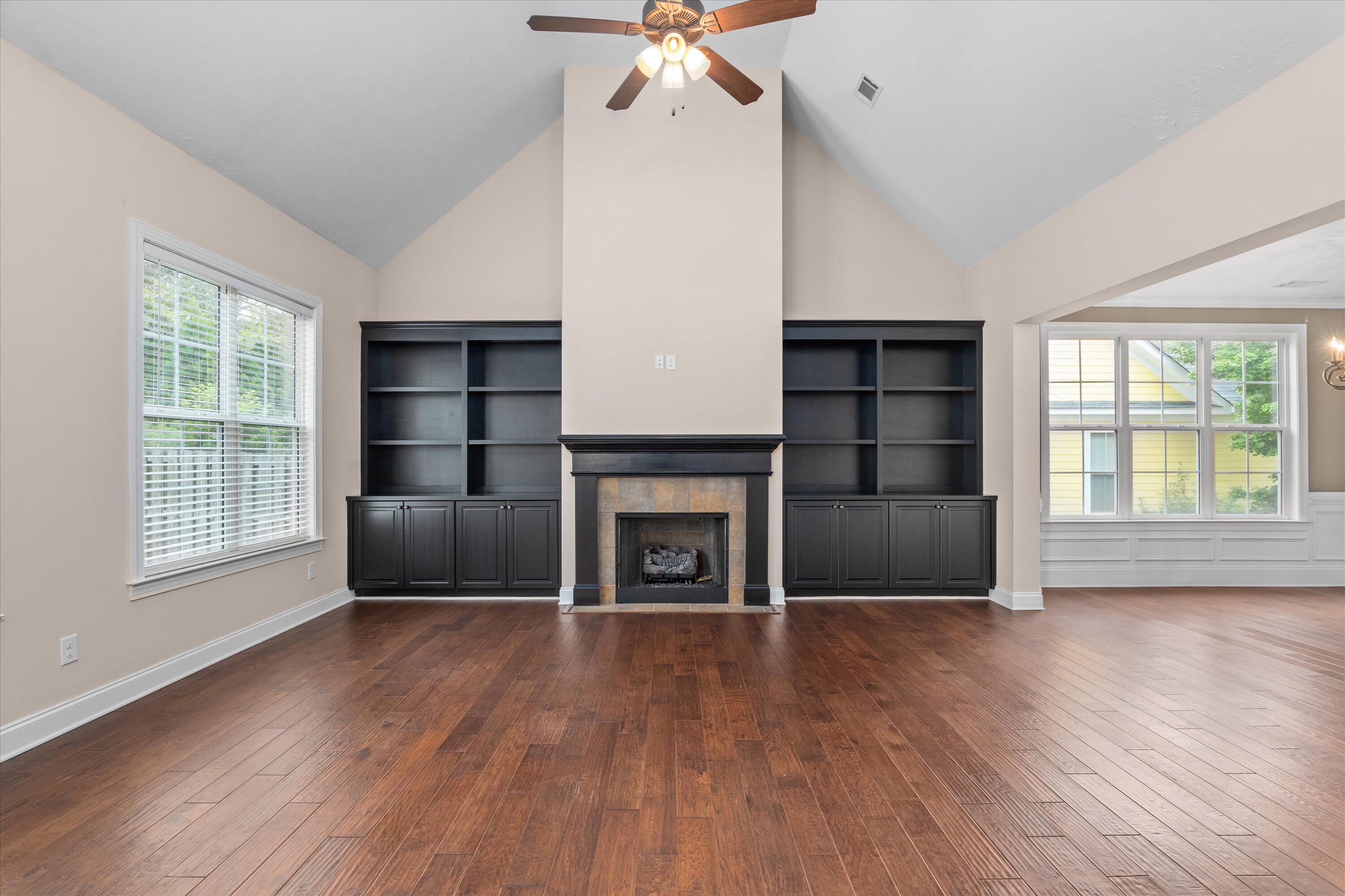 4124 Dewaal Street