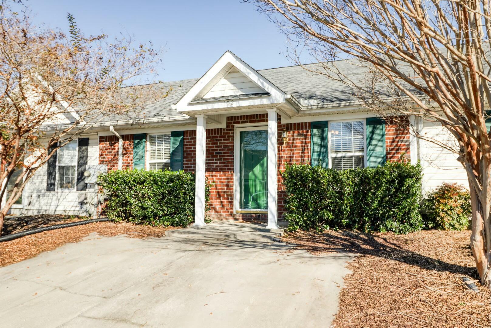 102 Ginkgo Lane
