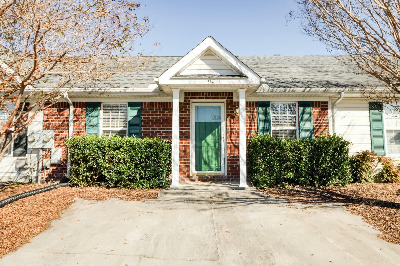 102 Ginkgo Lane