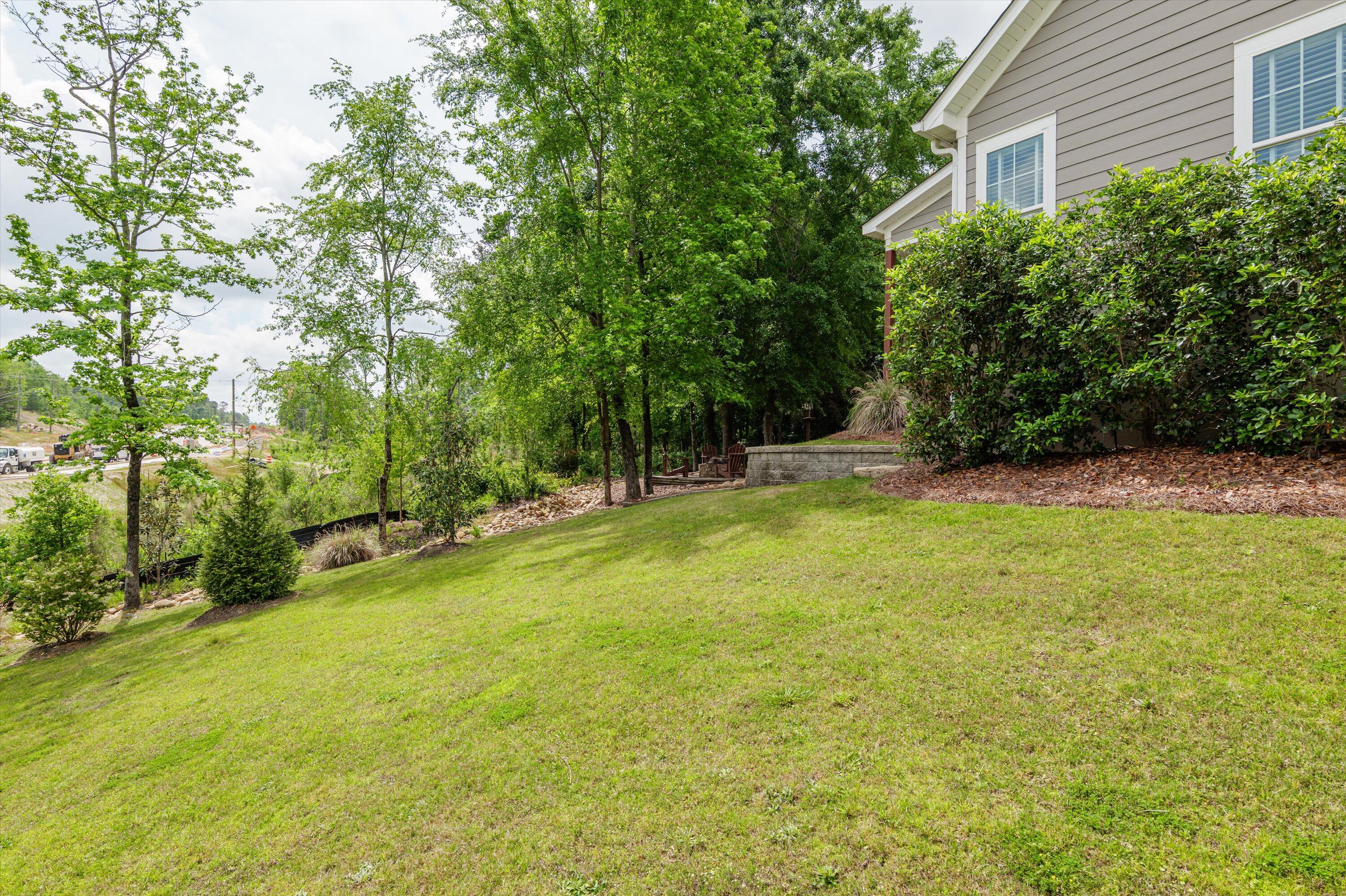884 Willow Lake