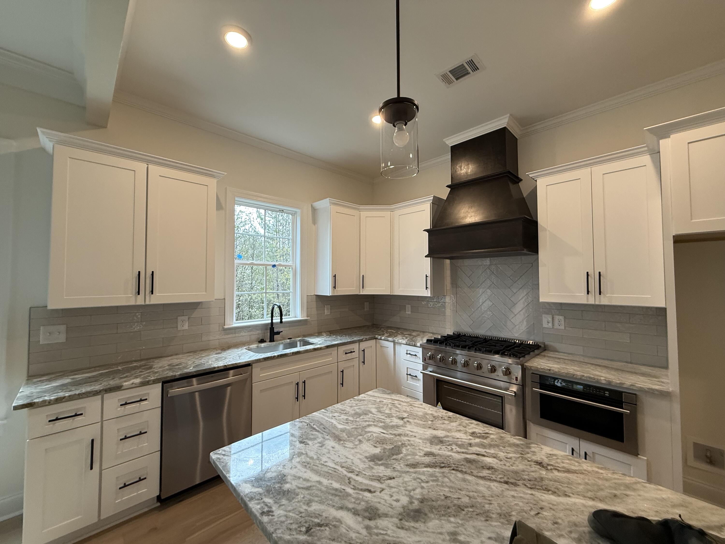 325 Whithorn Court