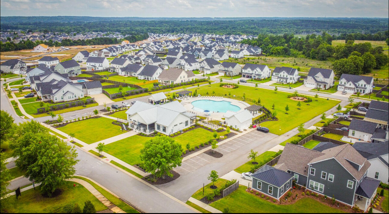 3001 Rosewood Drive