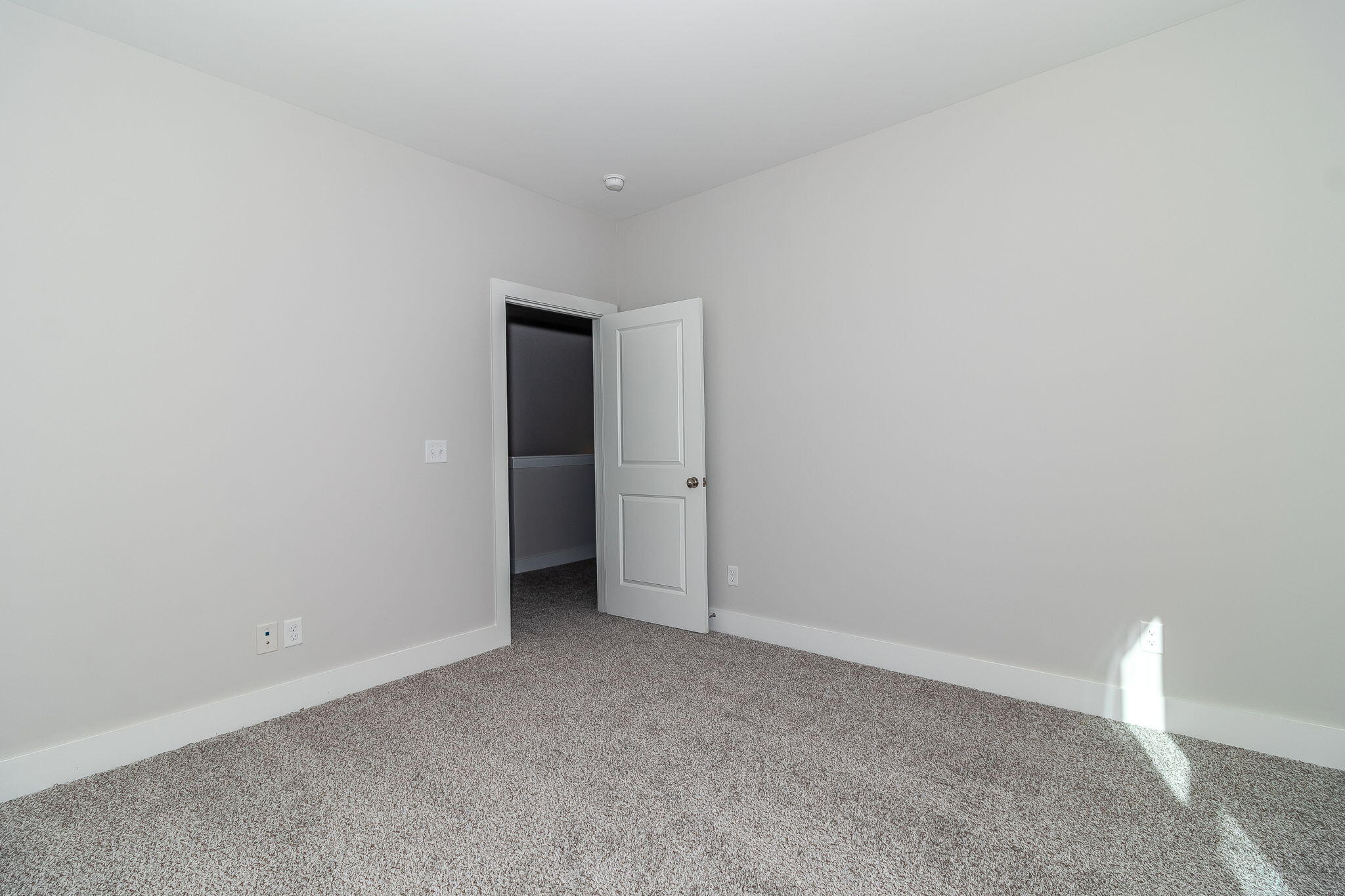 2525 Laurens Street