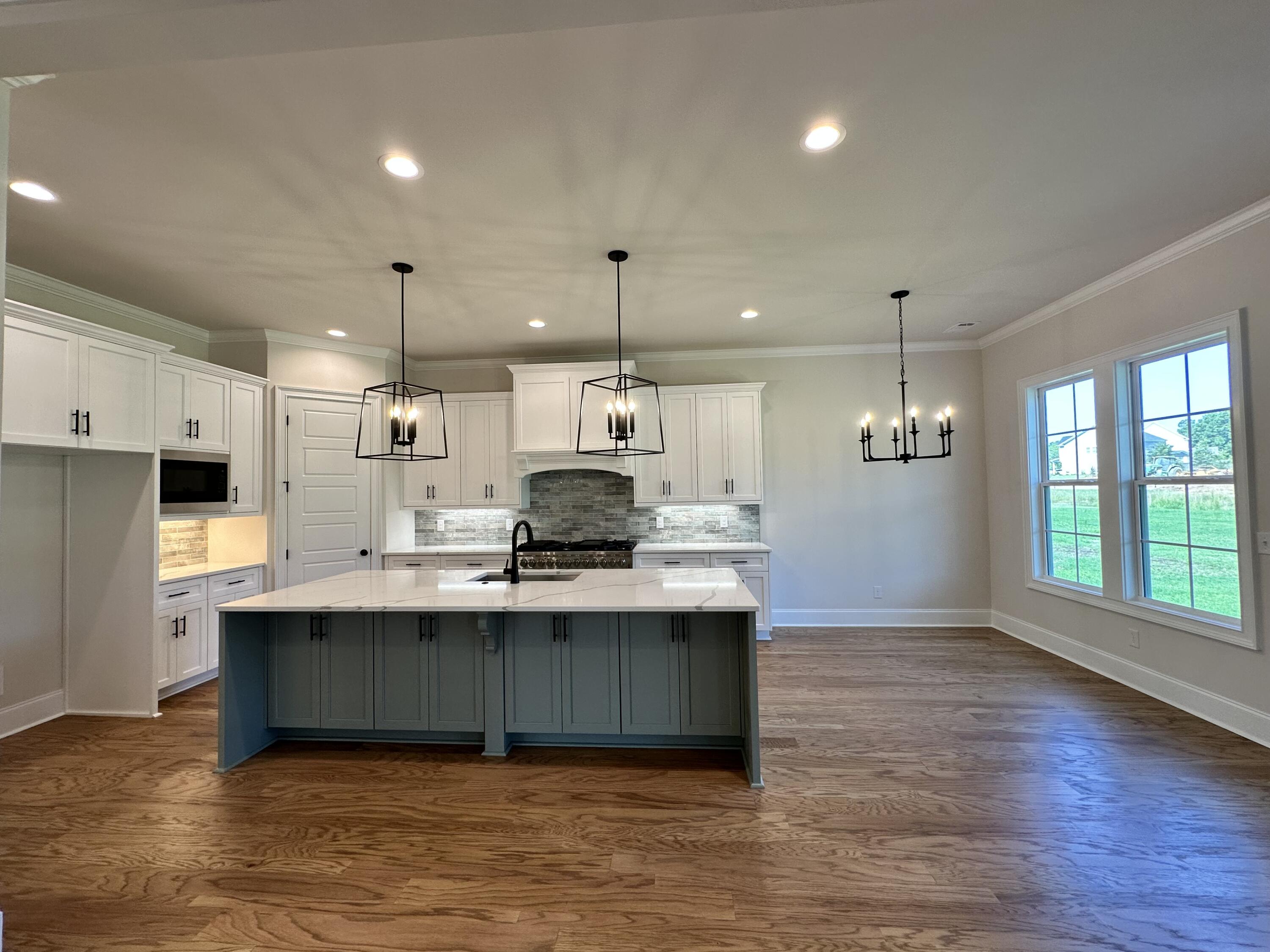 1225 Honey Lane