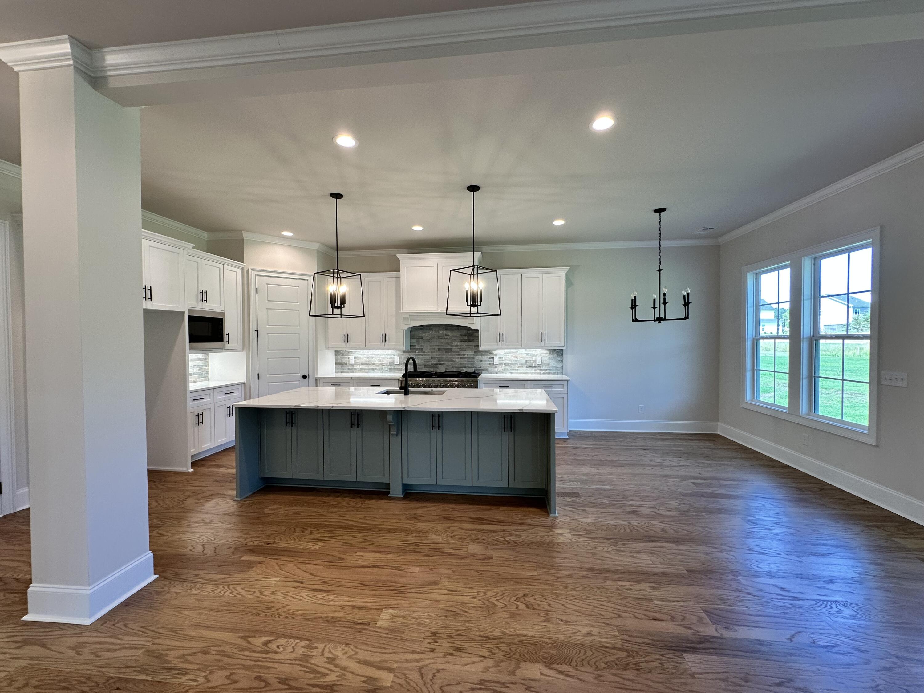 1225 Honey Lane