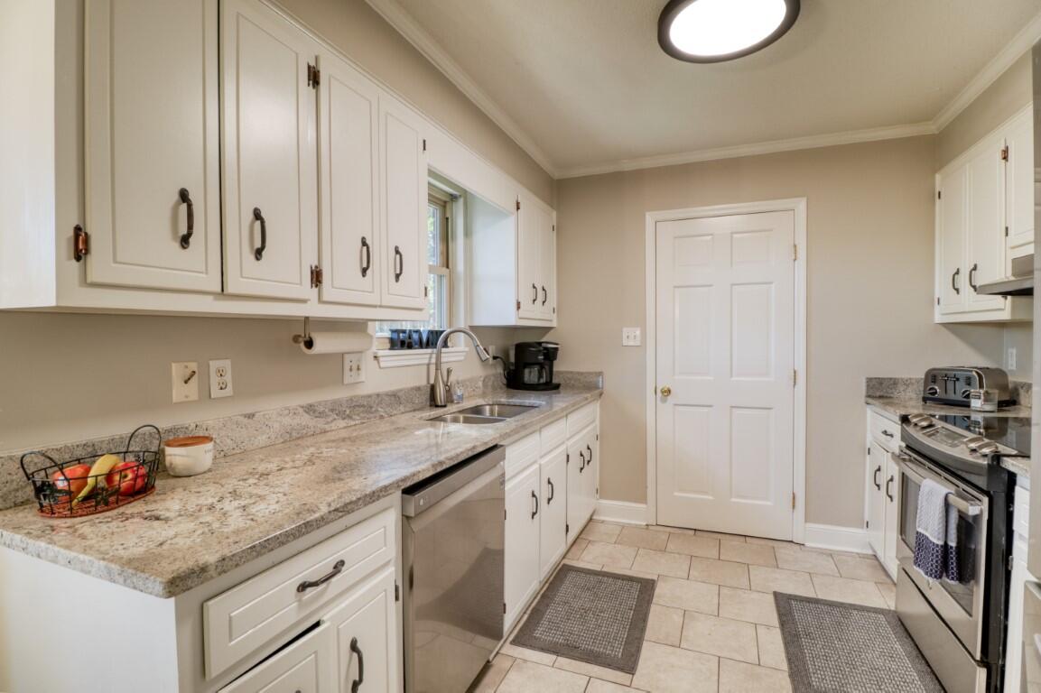 4151 Holly Road