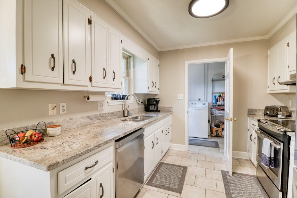 4151 Holly Road