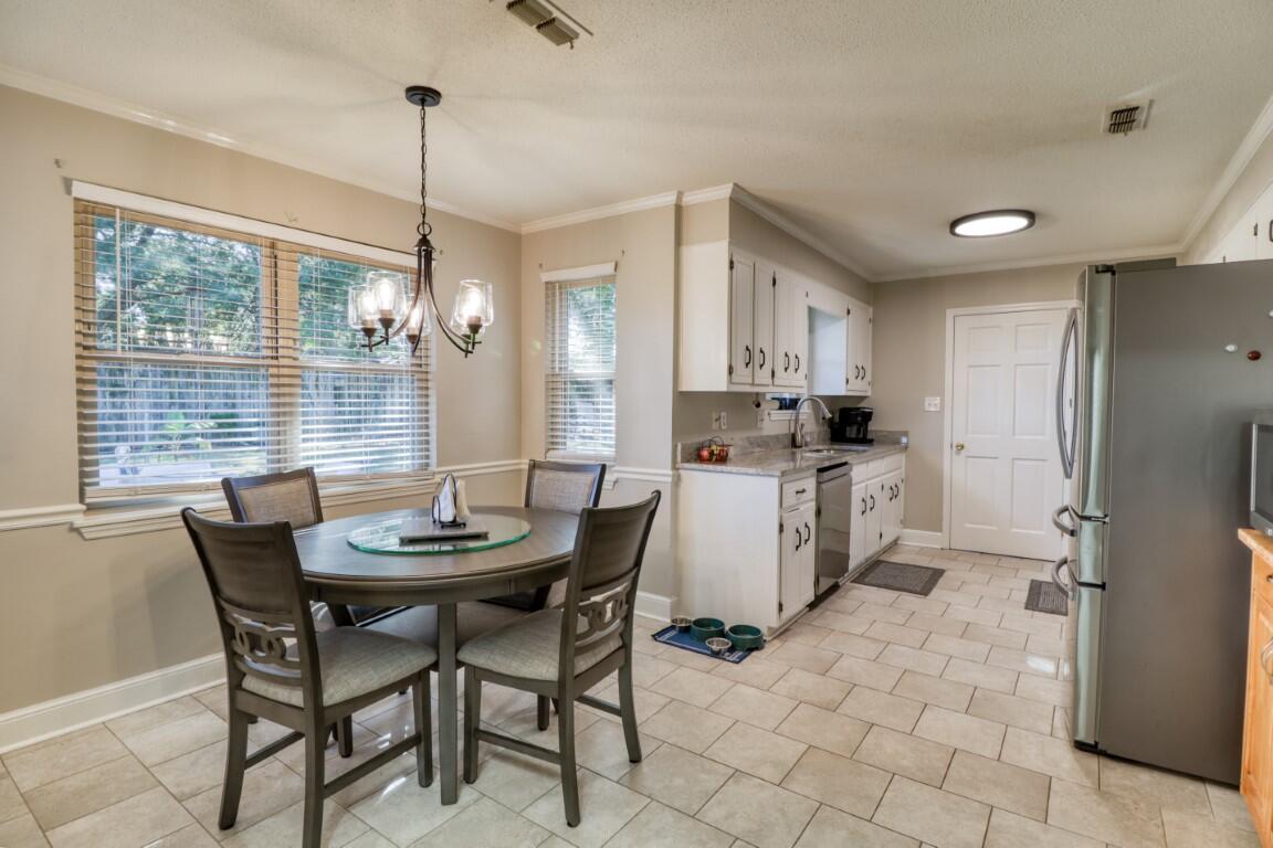 4151 Holly Road