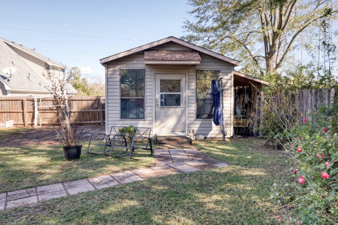 4151 Holly Road