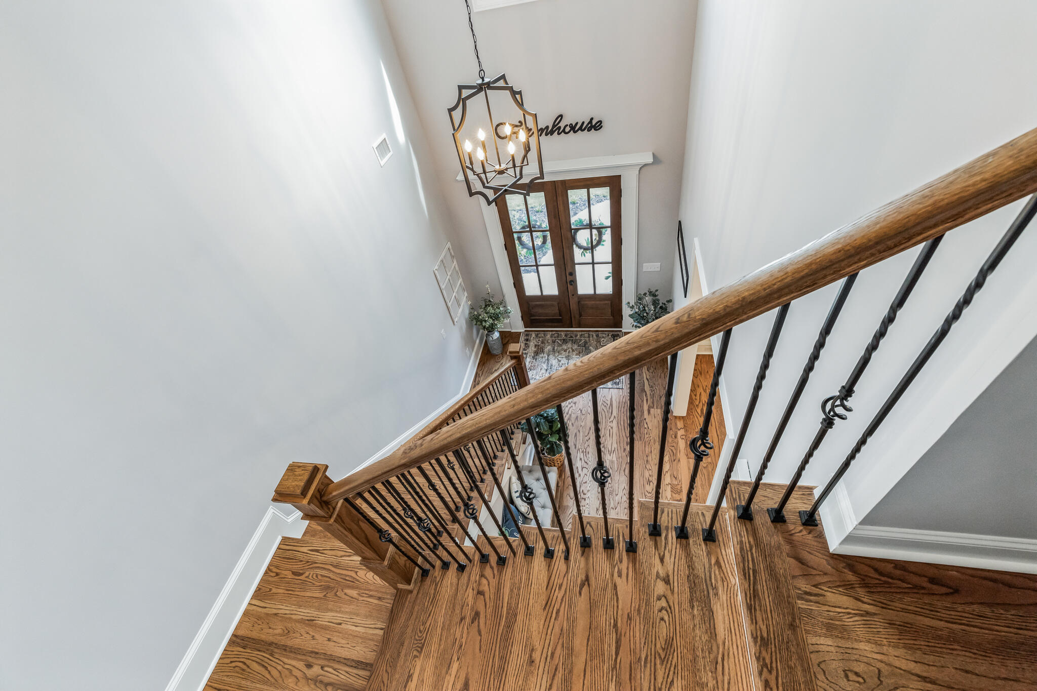 561 River Oaks Lane