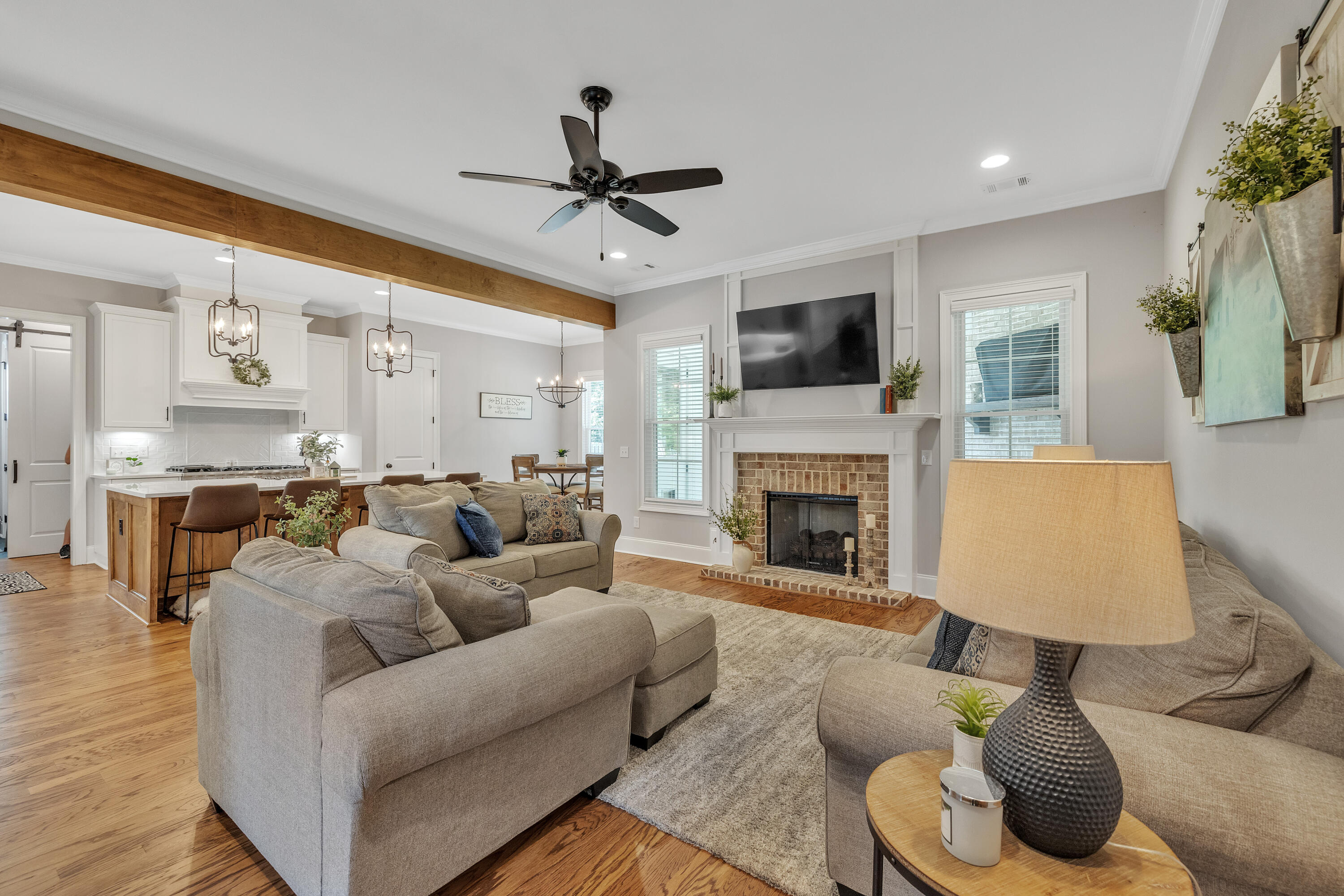 561 River Oaks Lane