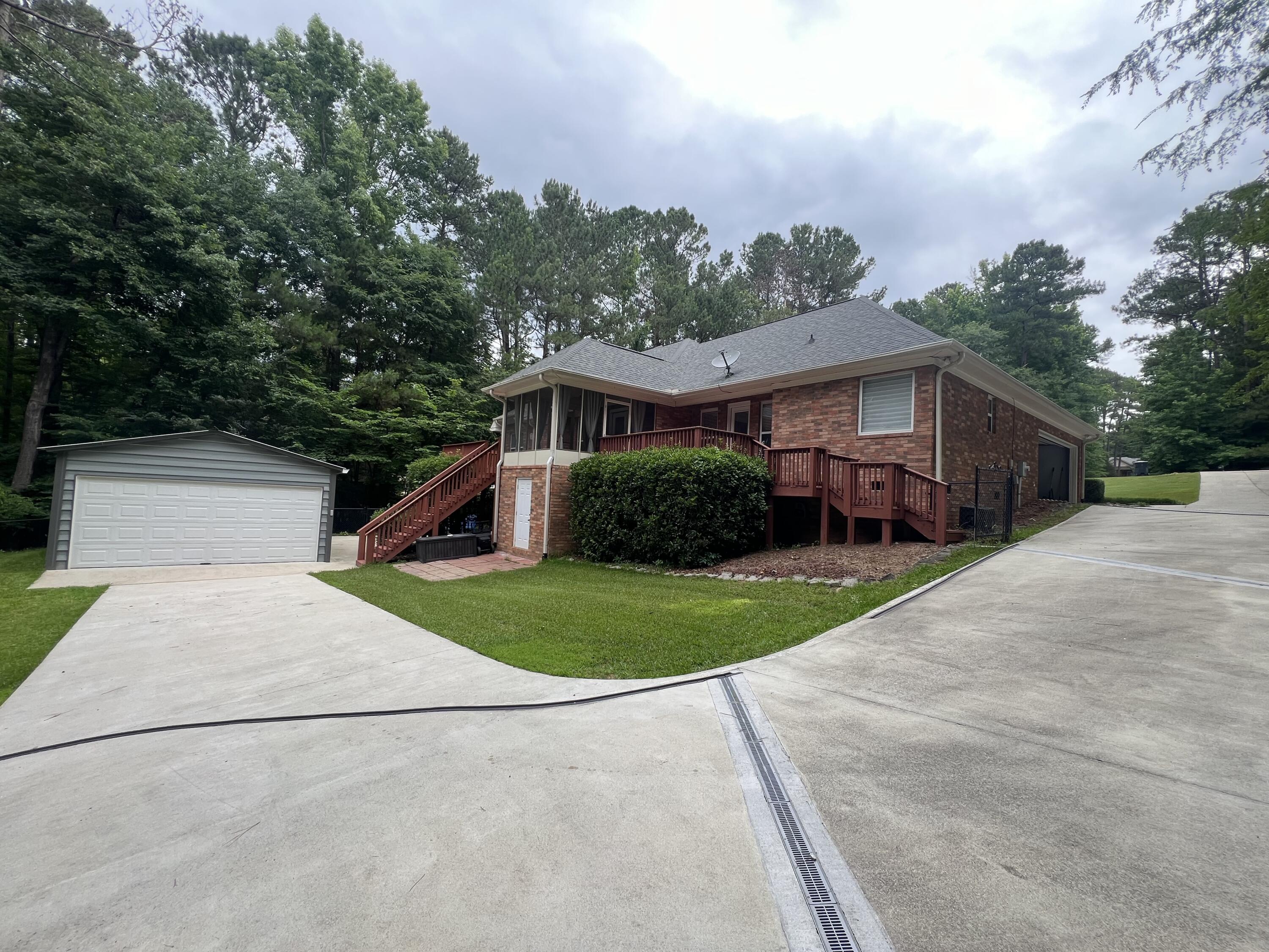 945 Currytowne Boulevard