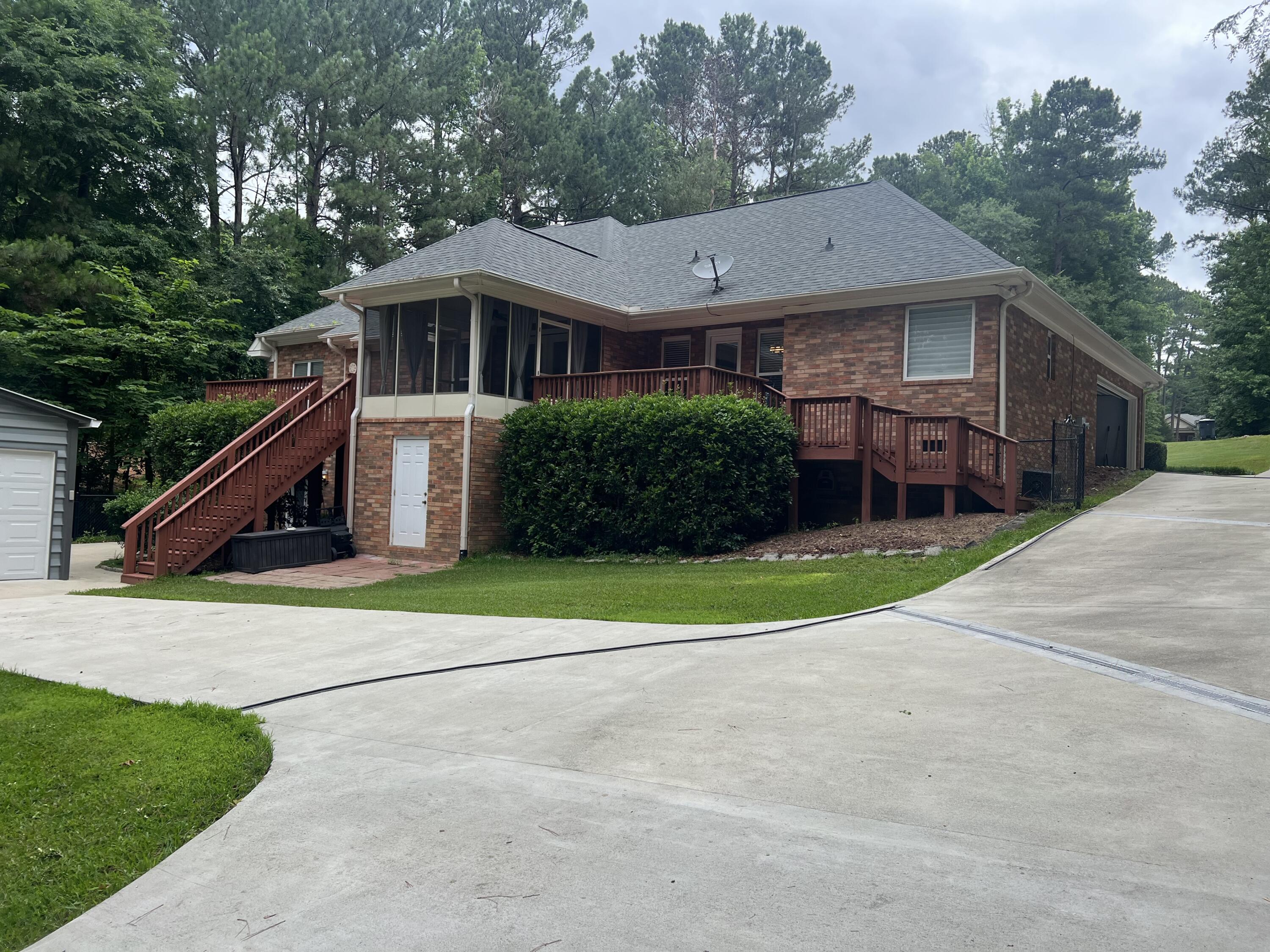 945 Currytowne Boulevard