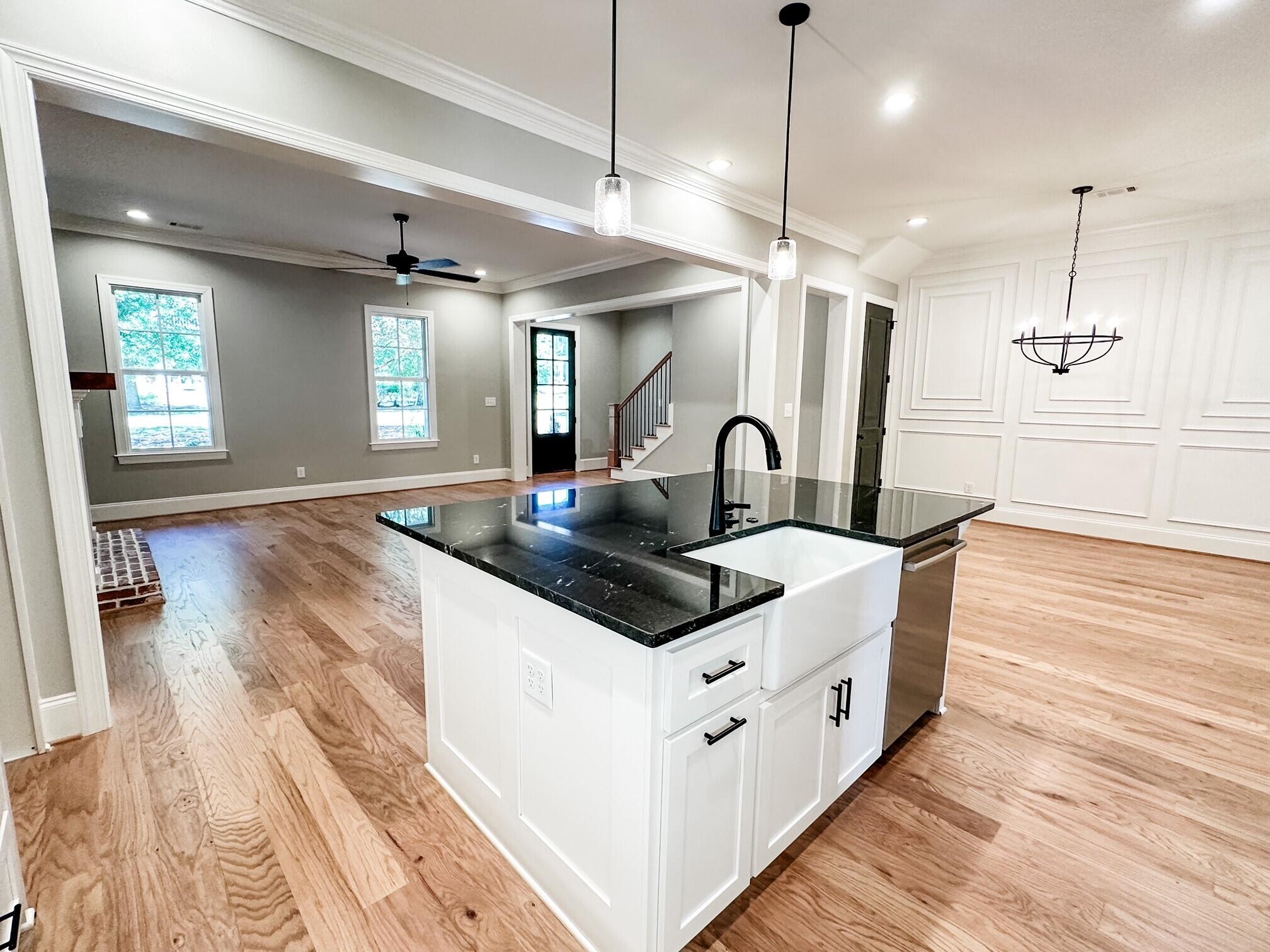 2106 Egret Circle