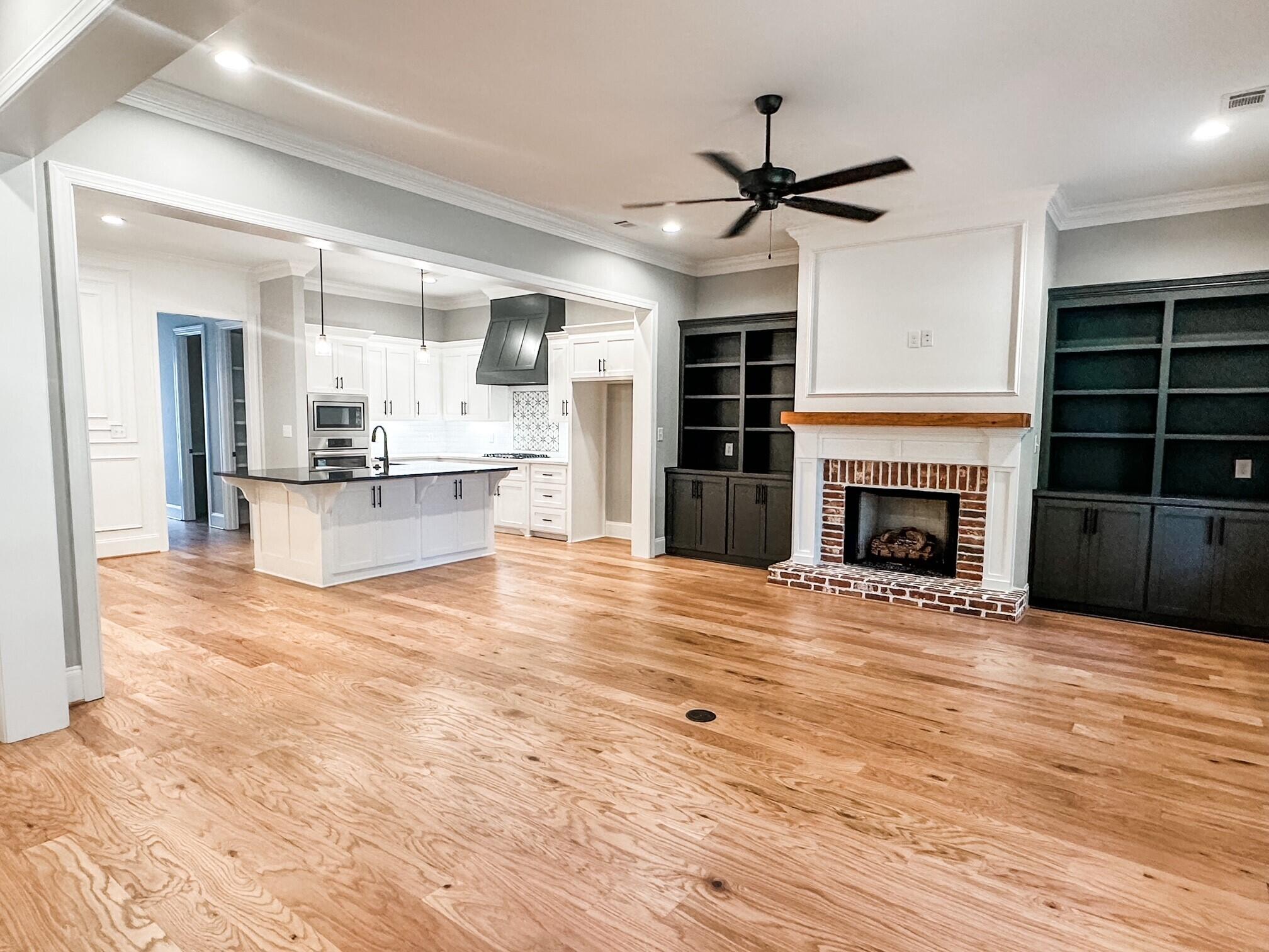 2106 Egret Circle