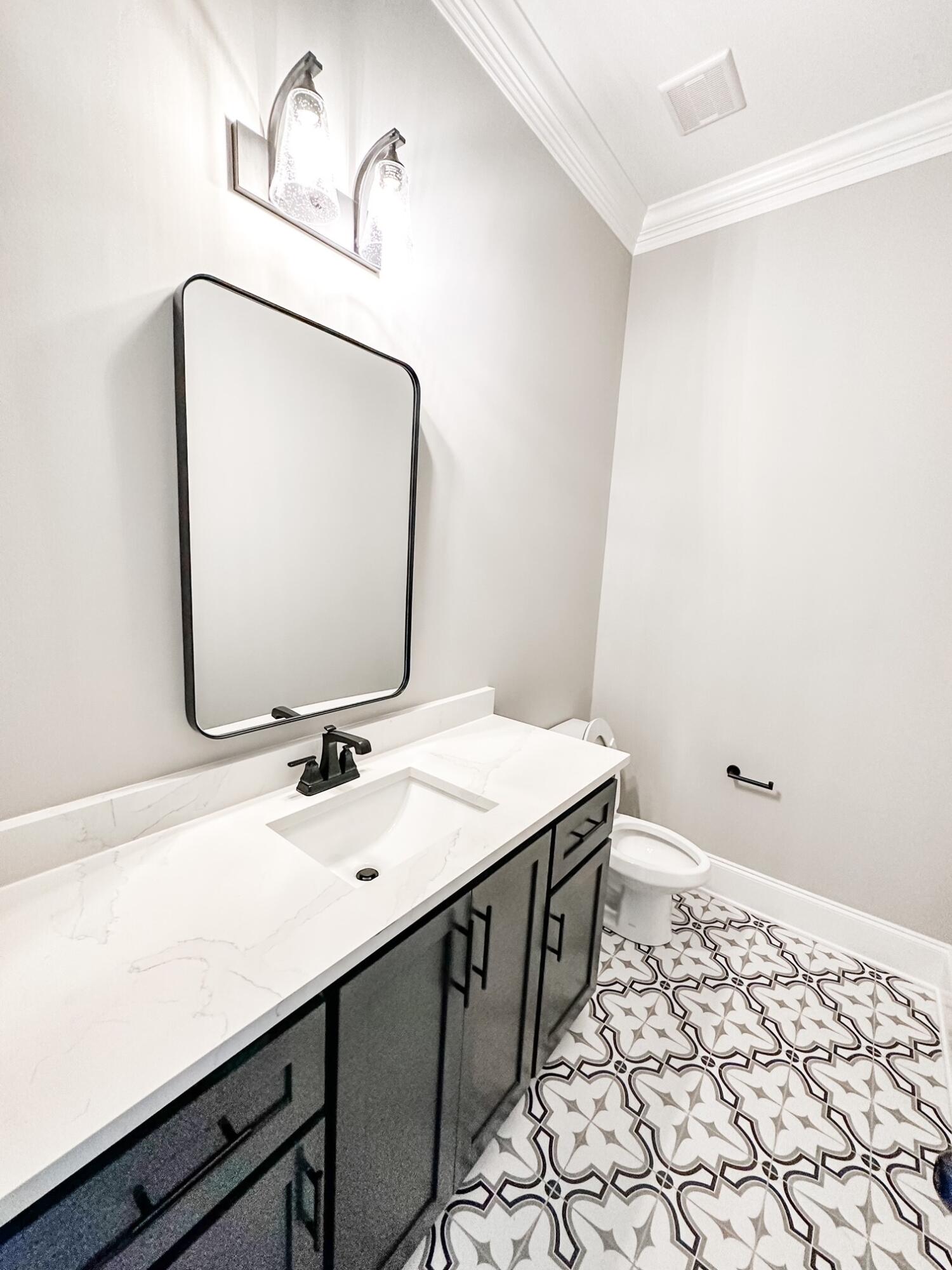2106 Egret Circle