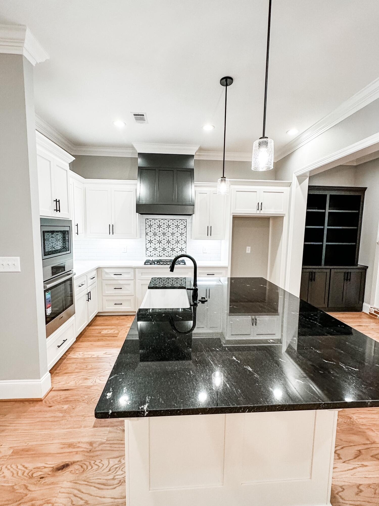2106 Egret Circle