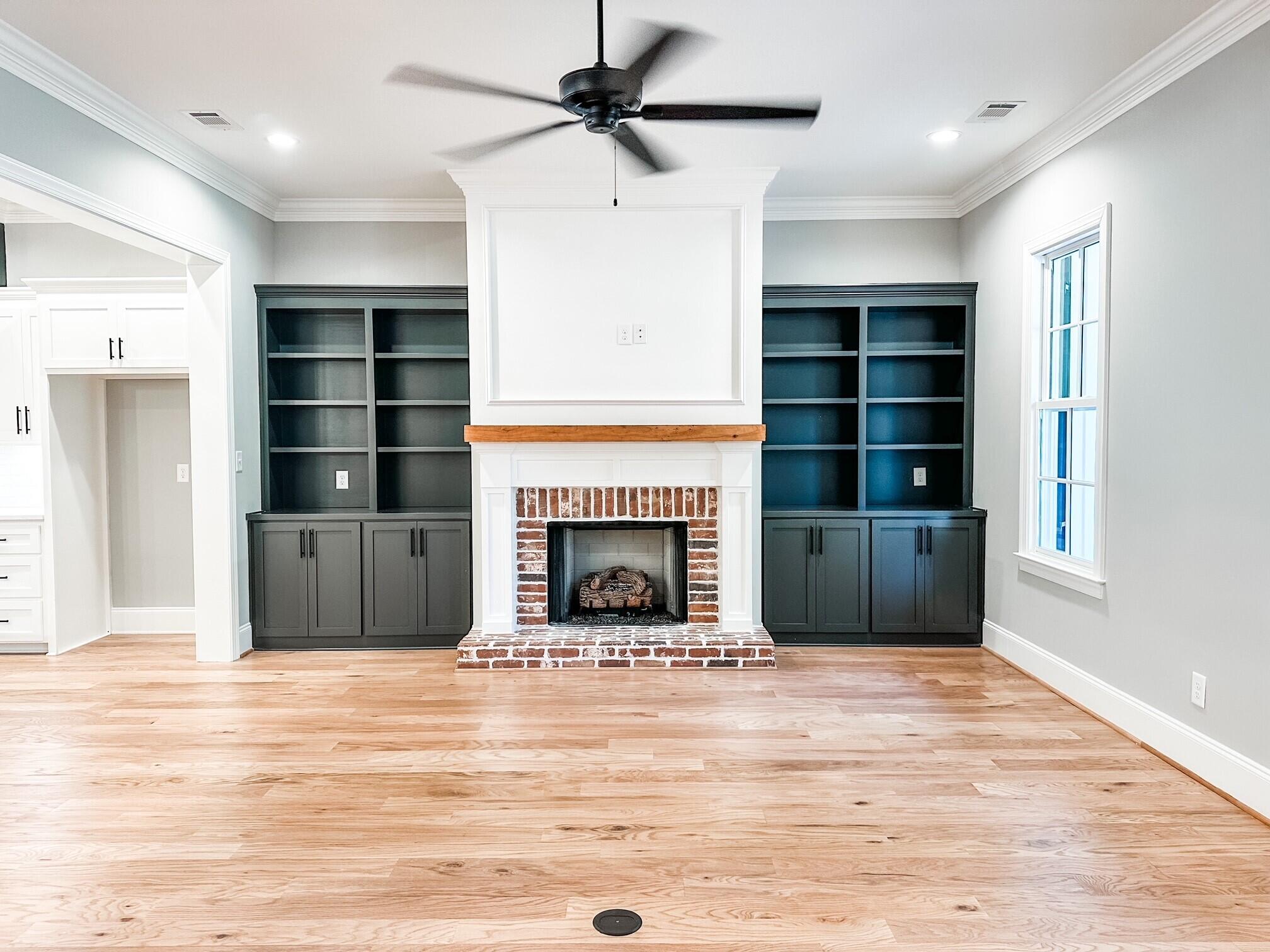 2106 Egret Circle
