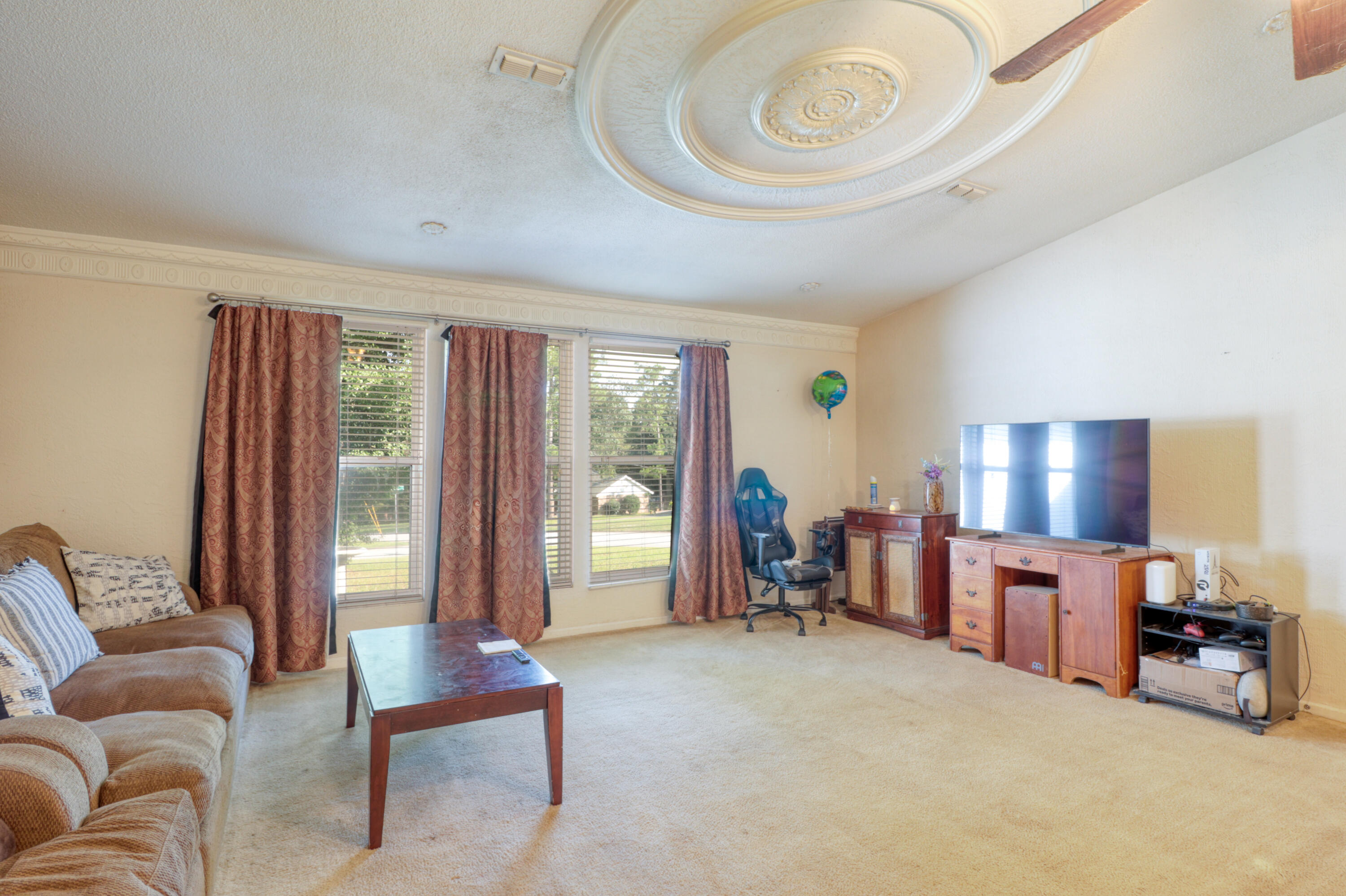 1713 Harrogate Dr.