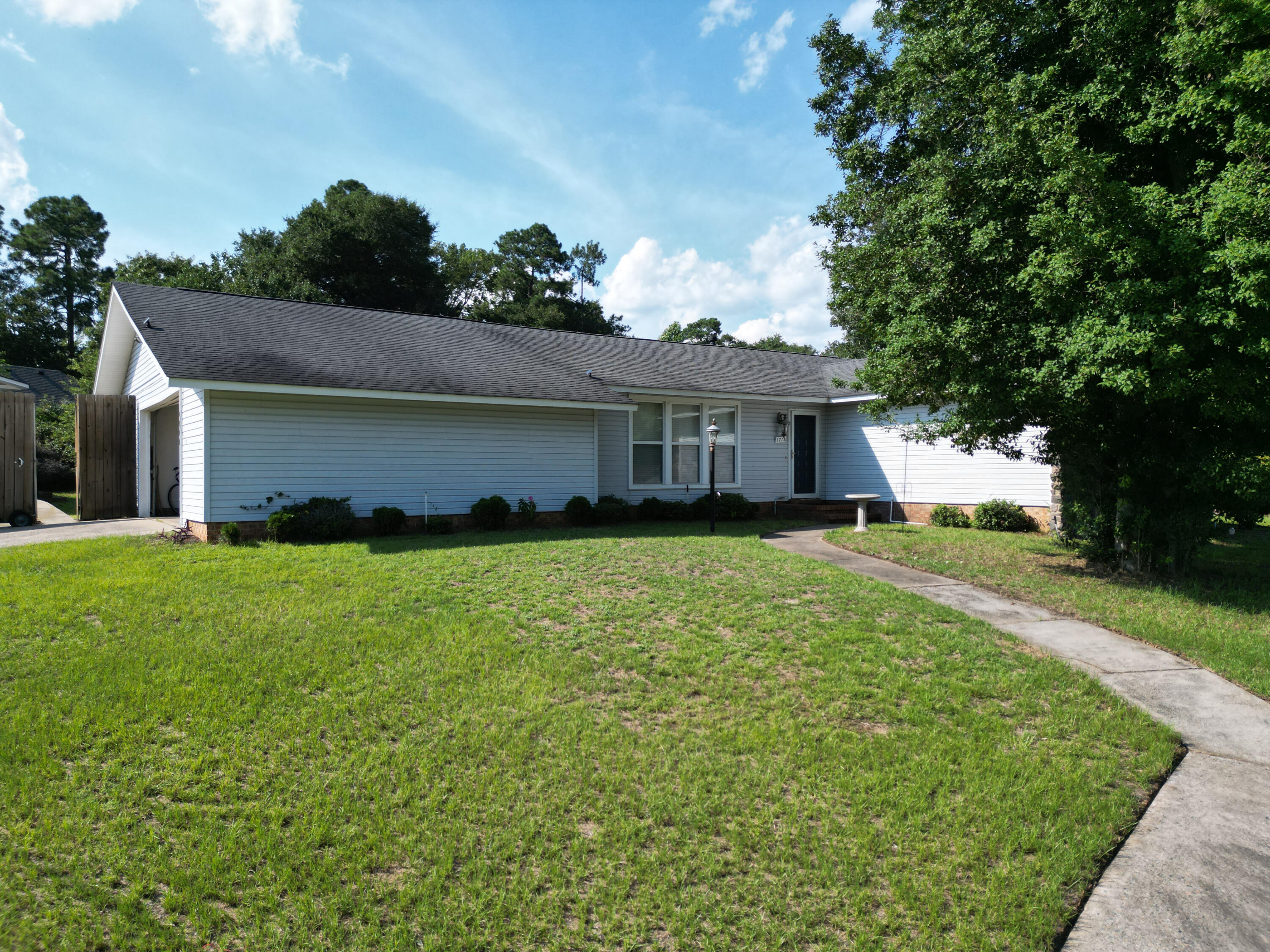 1713 Harrogate Dr.