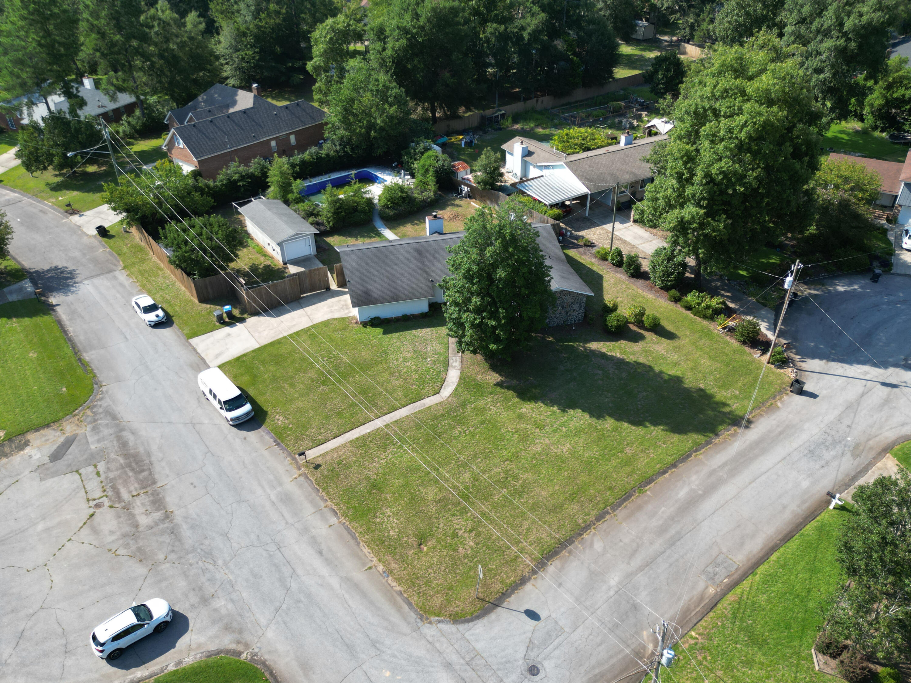 1713 Harrogate Dr.