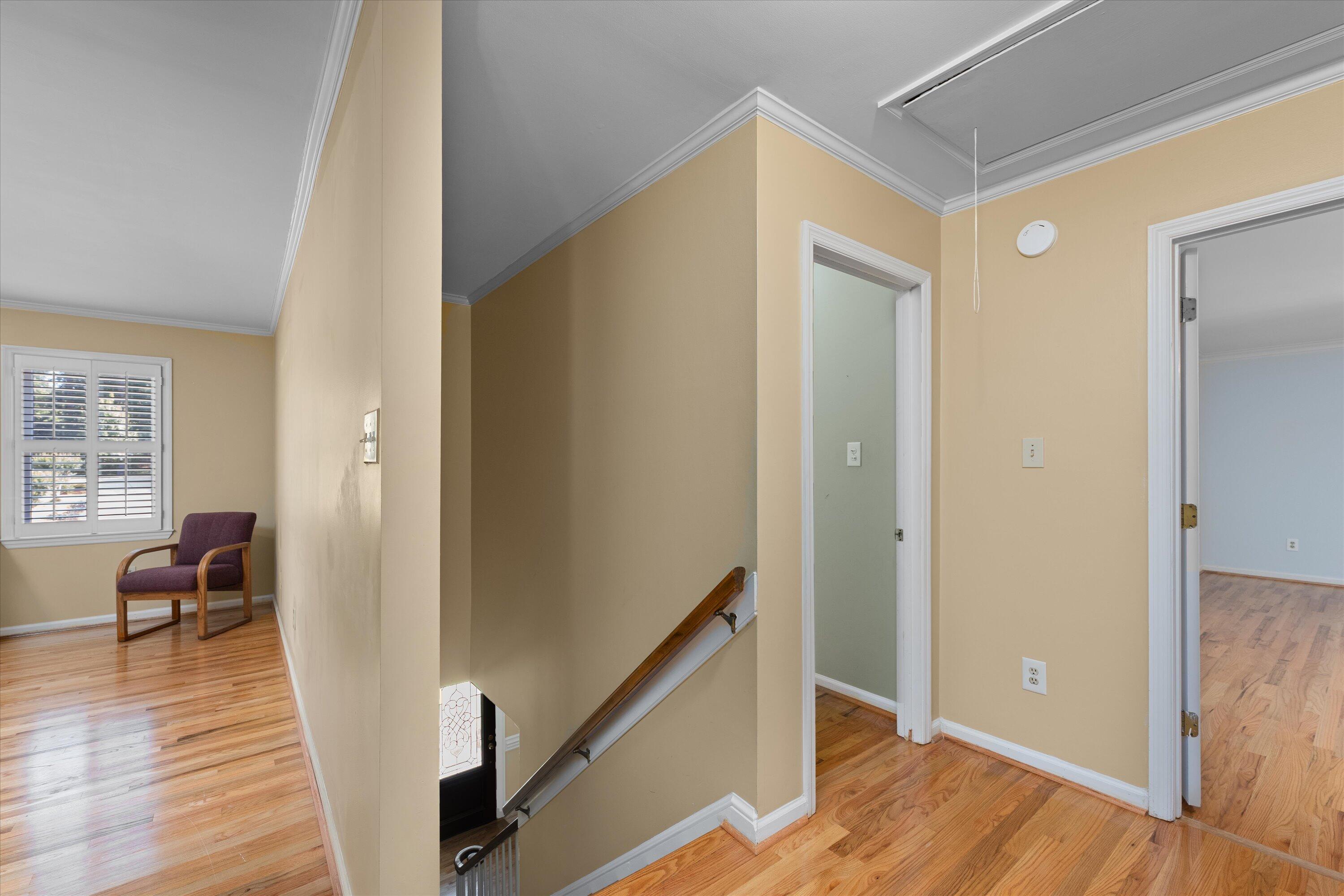 606 W Lake Circle