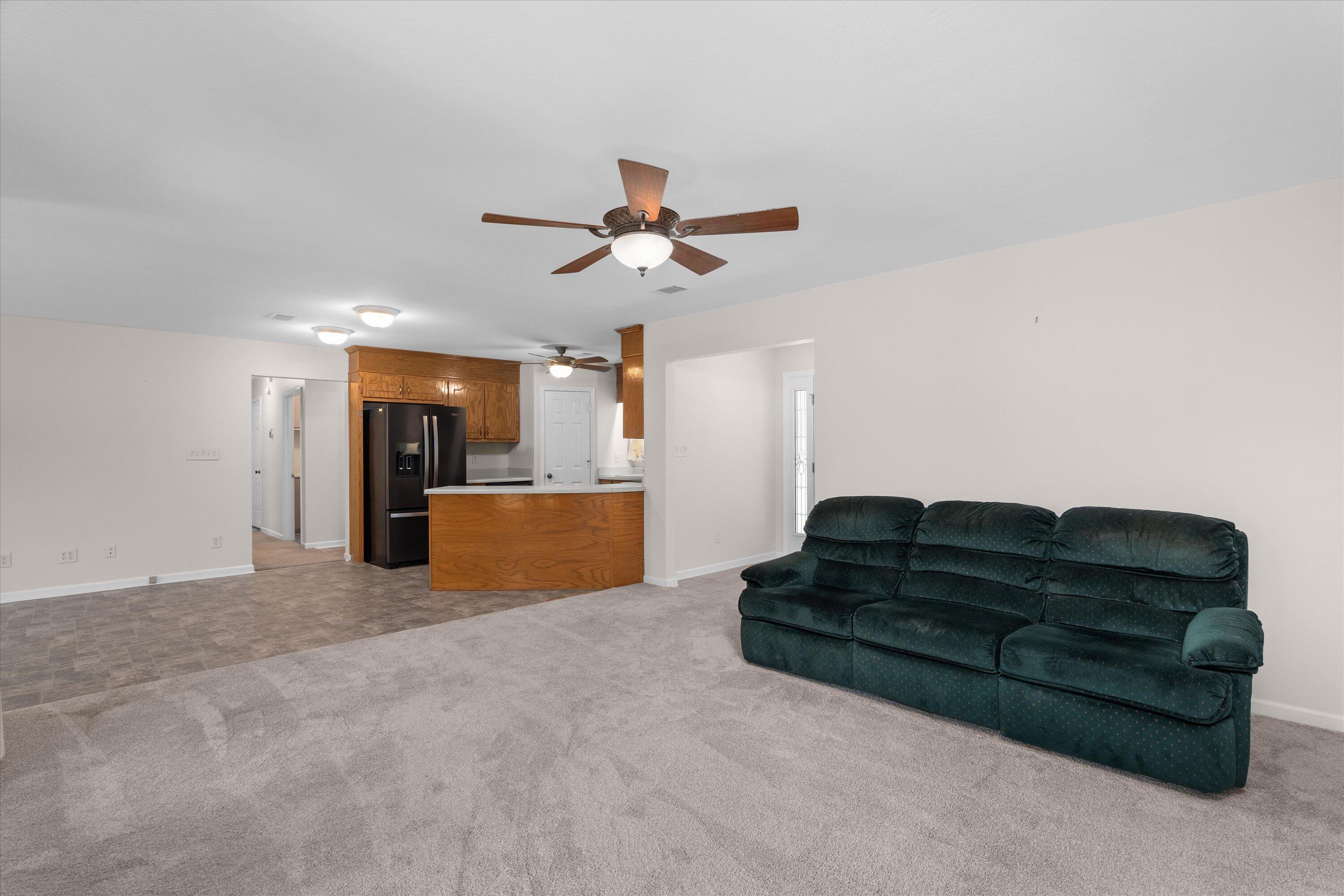 1085 Maple Ct.
