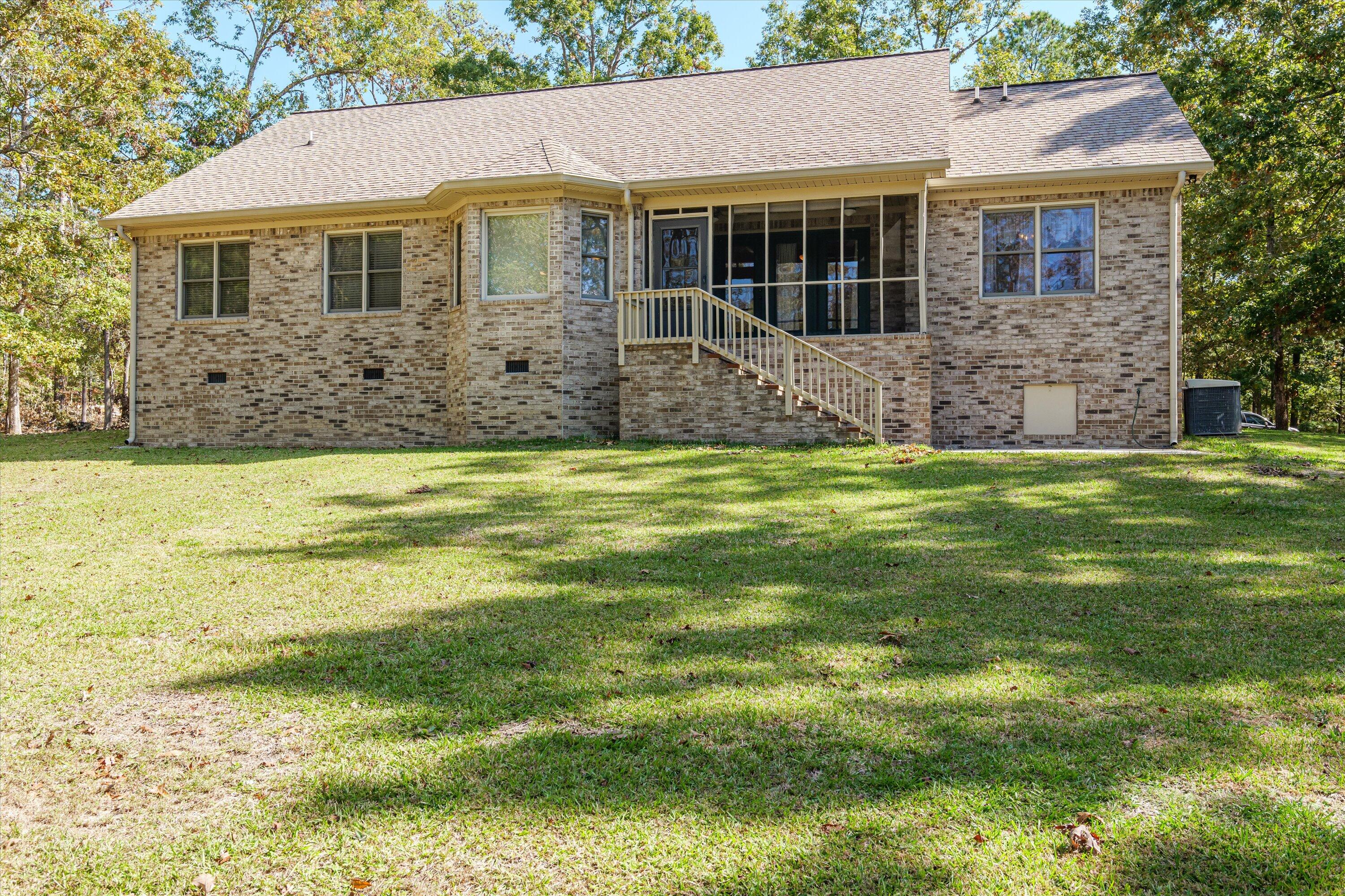 1085 Maple Ct.