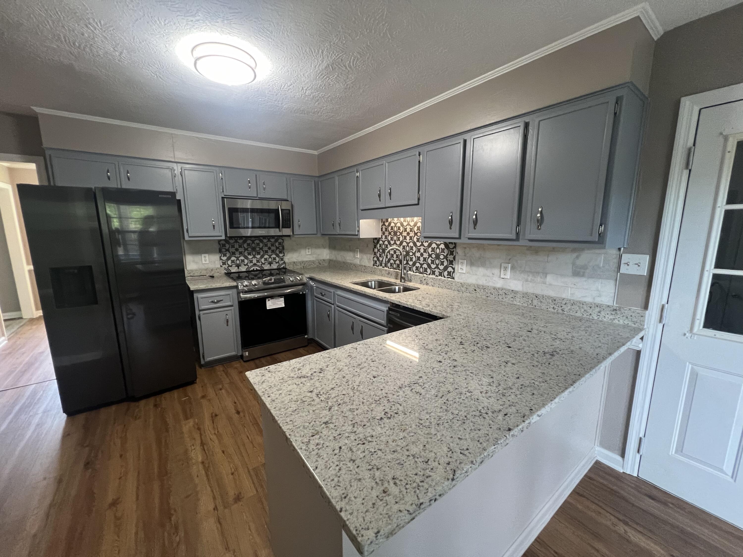 901 Hunting Horn Way