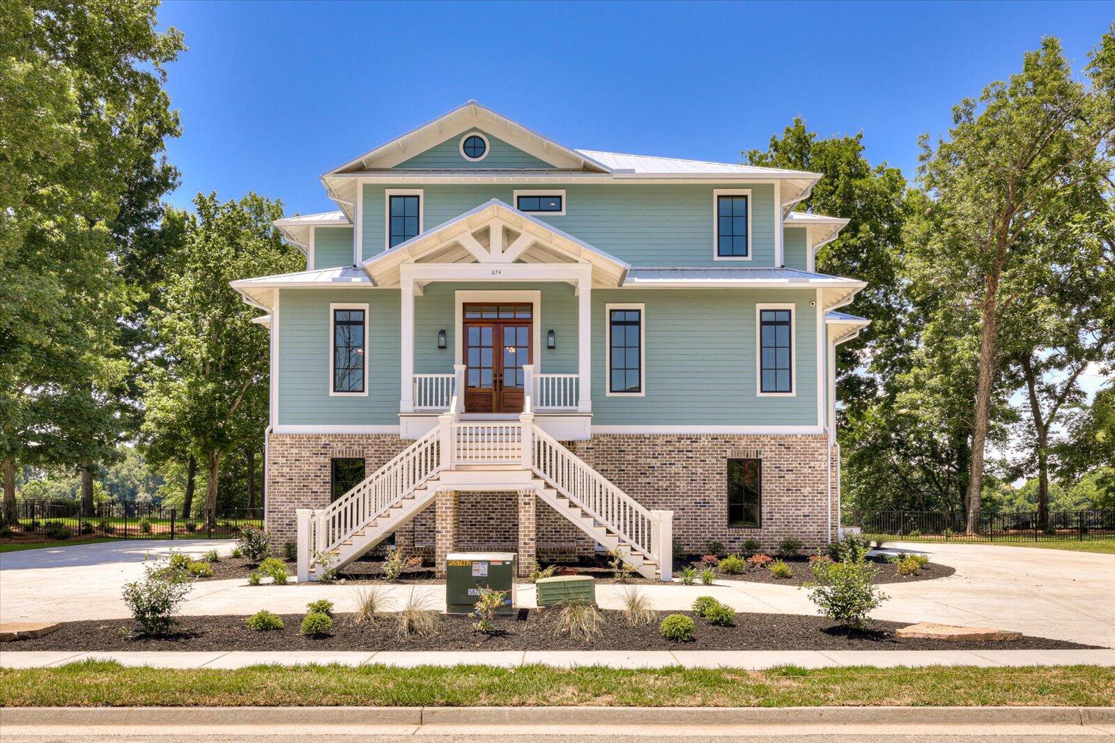 674 Rivernorth Drive