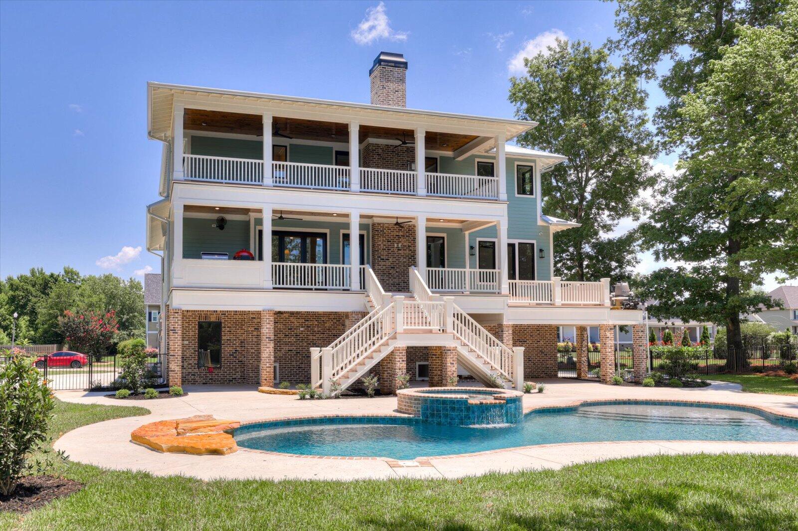 674 Rivernorth Drive