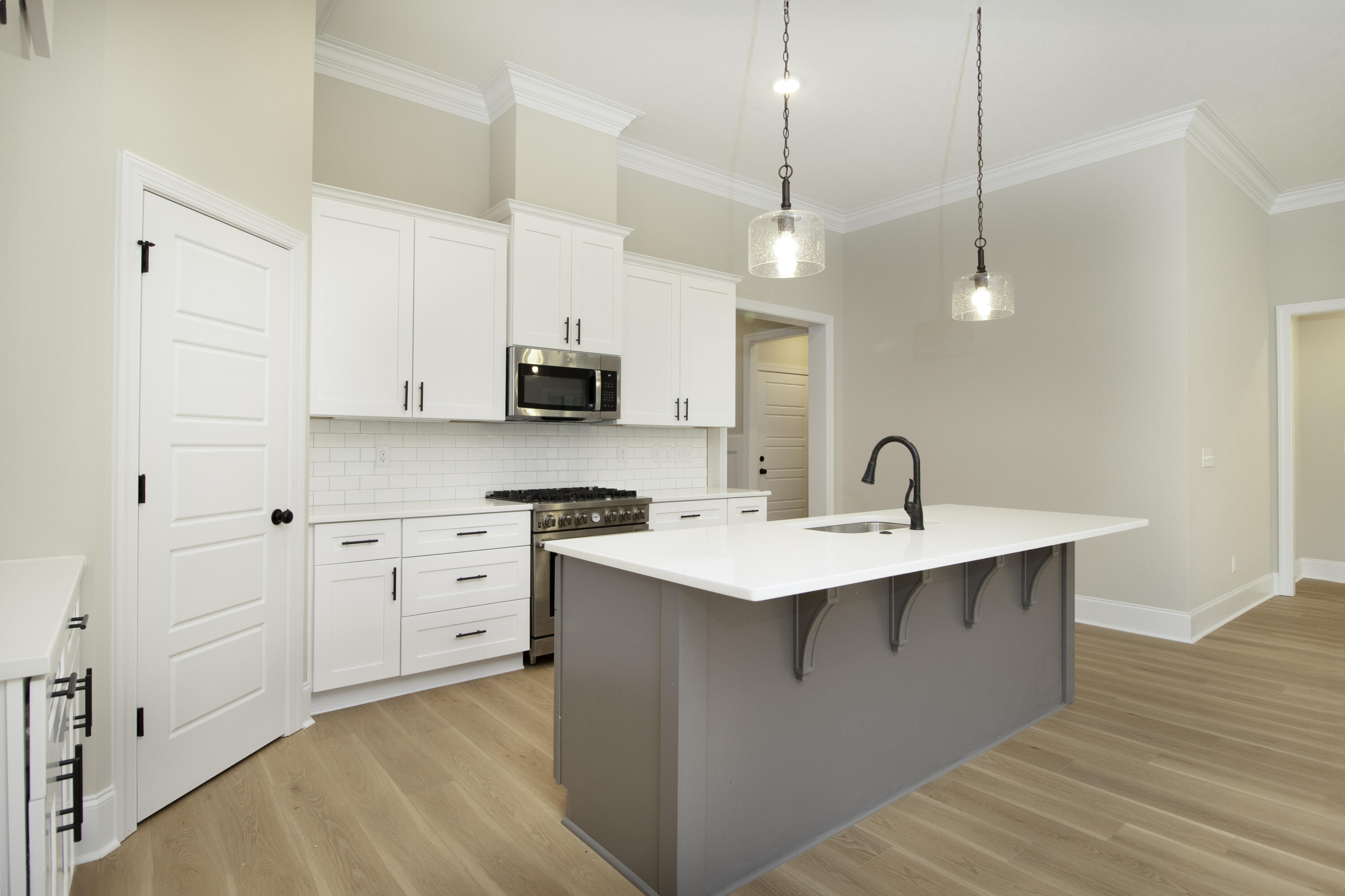 307 Whithorn Court