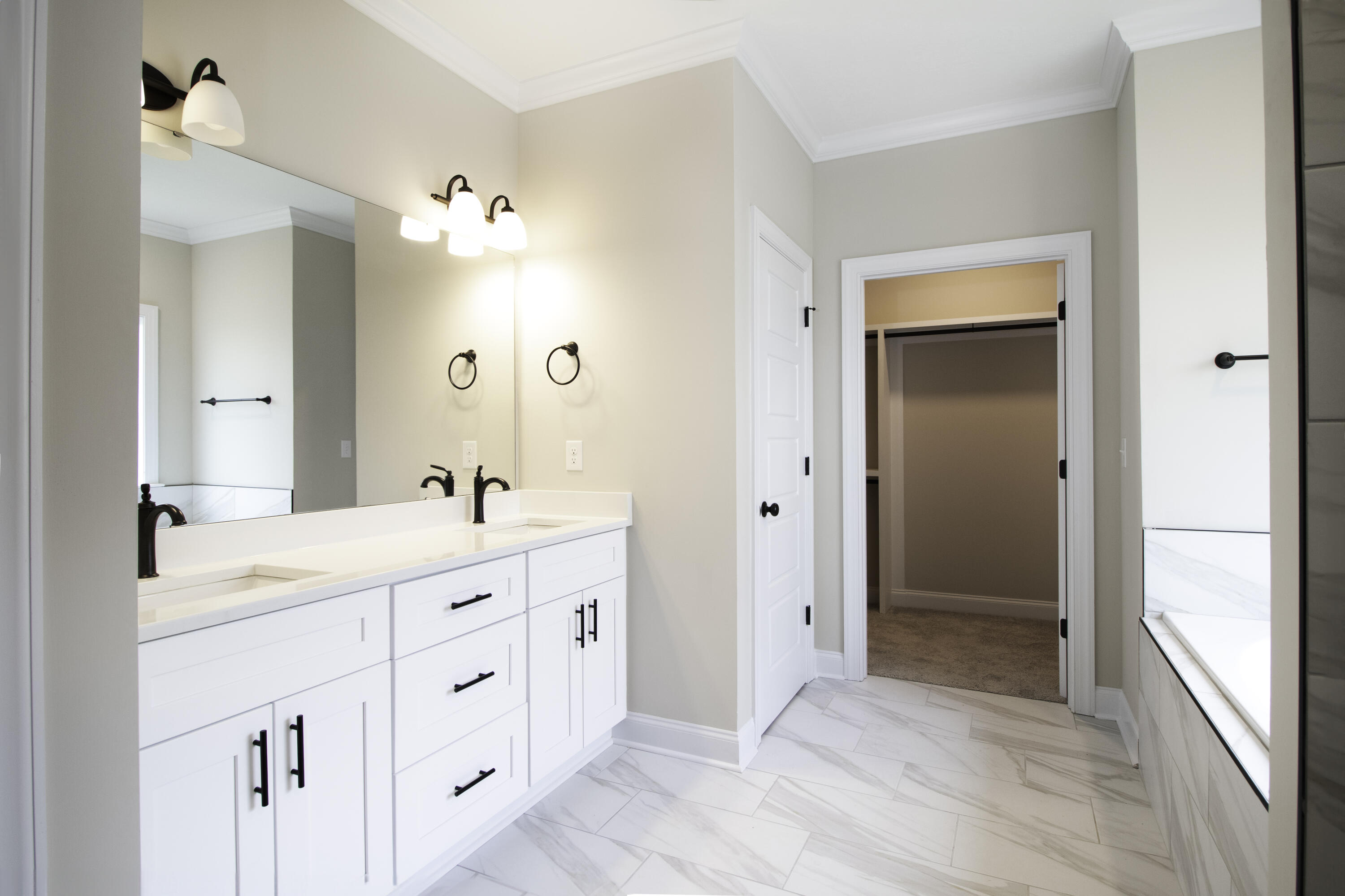 307 Whithorn Court